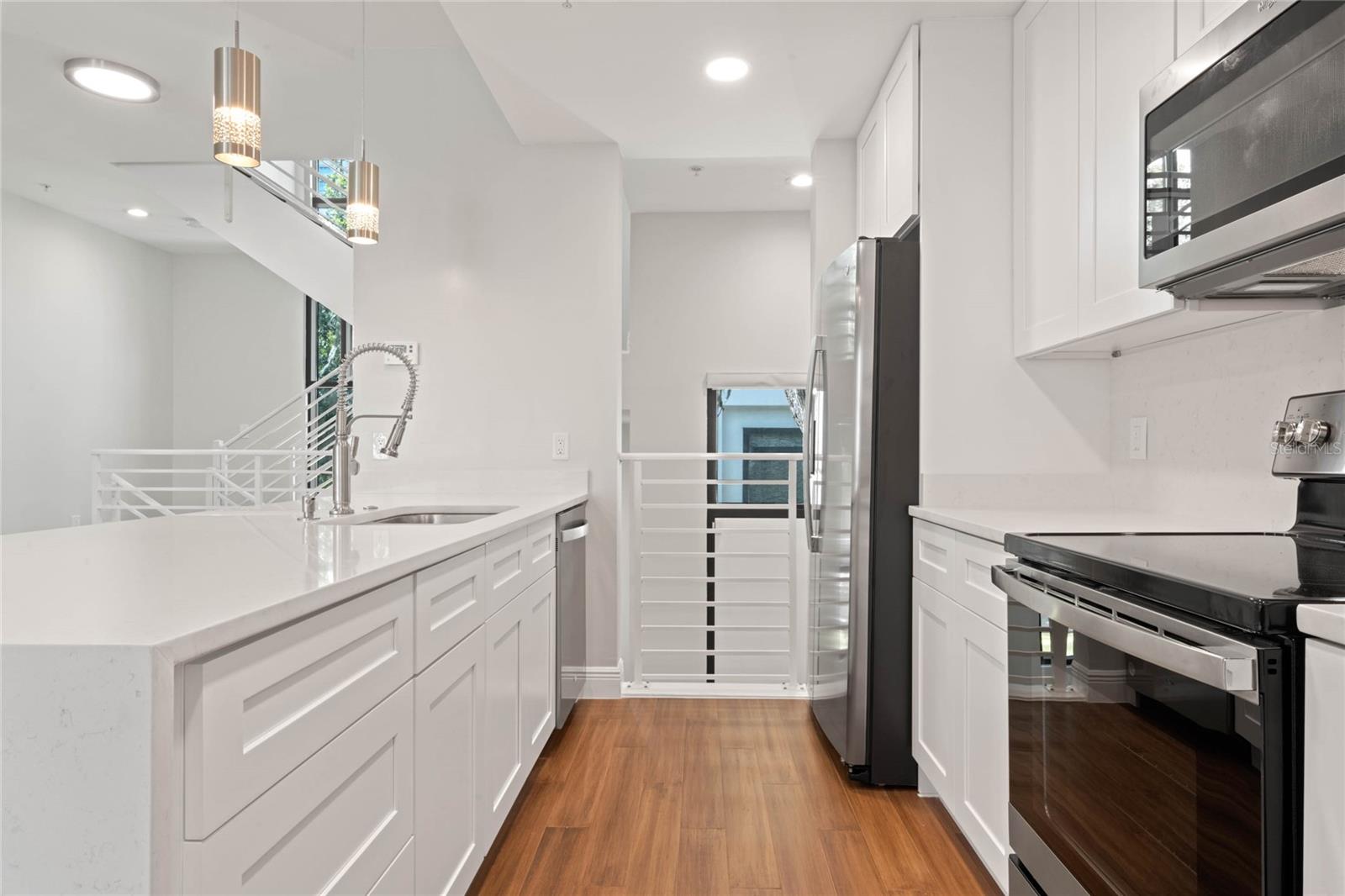 Image 17 of 42 For 460 Jackson Street 3