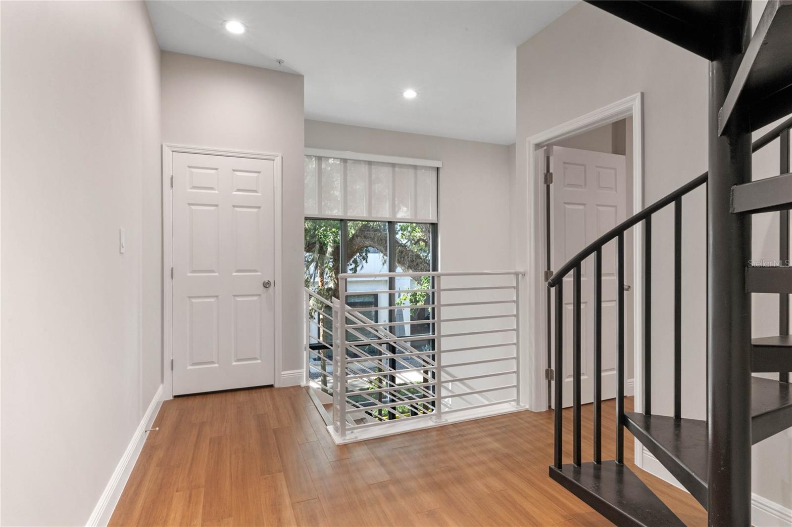 Image 20 of 42 For 460 Jackson Street 3