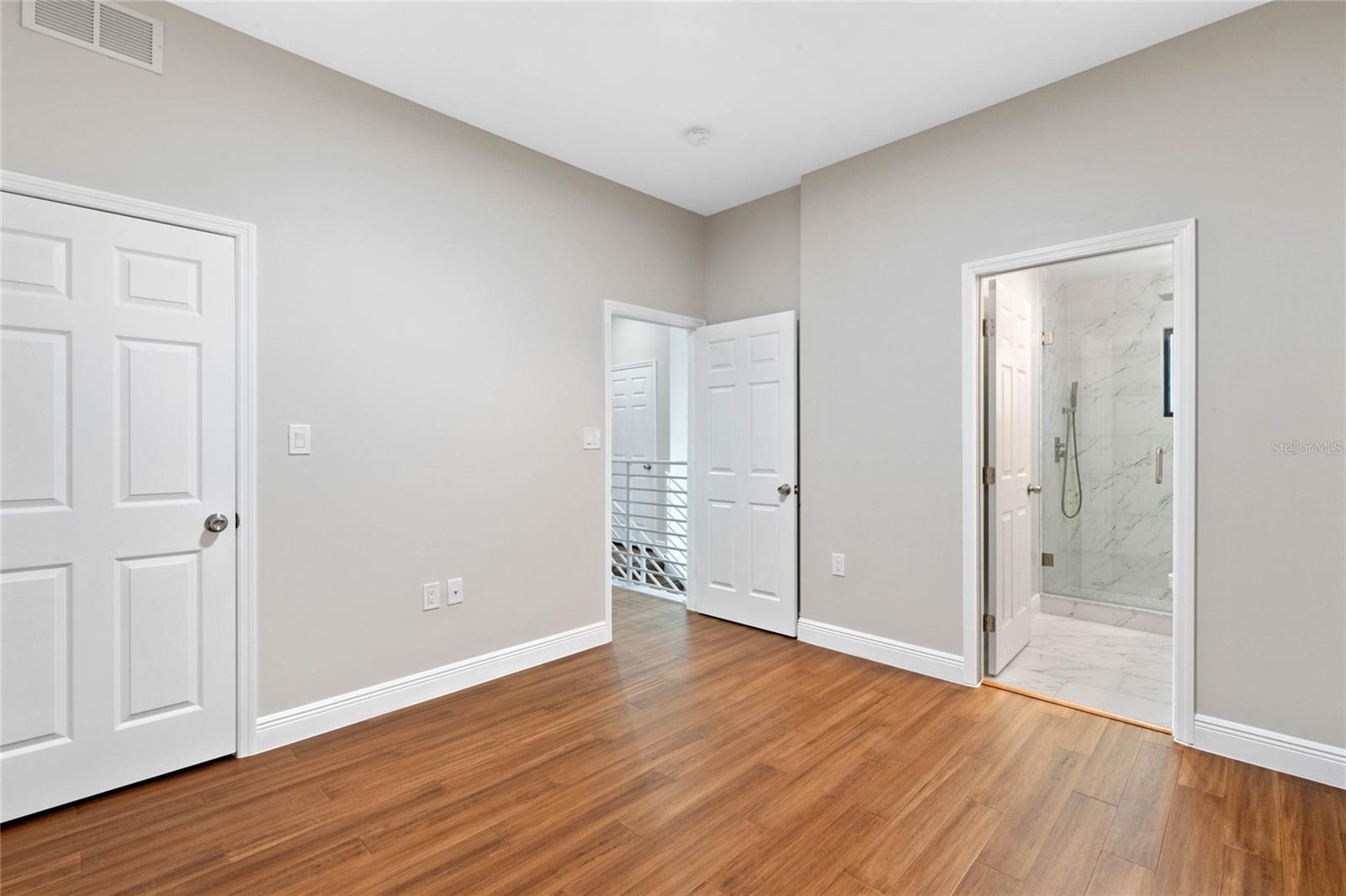 Image 22 of 42 For 460 Jackson Street 3
