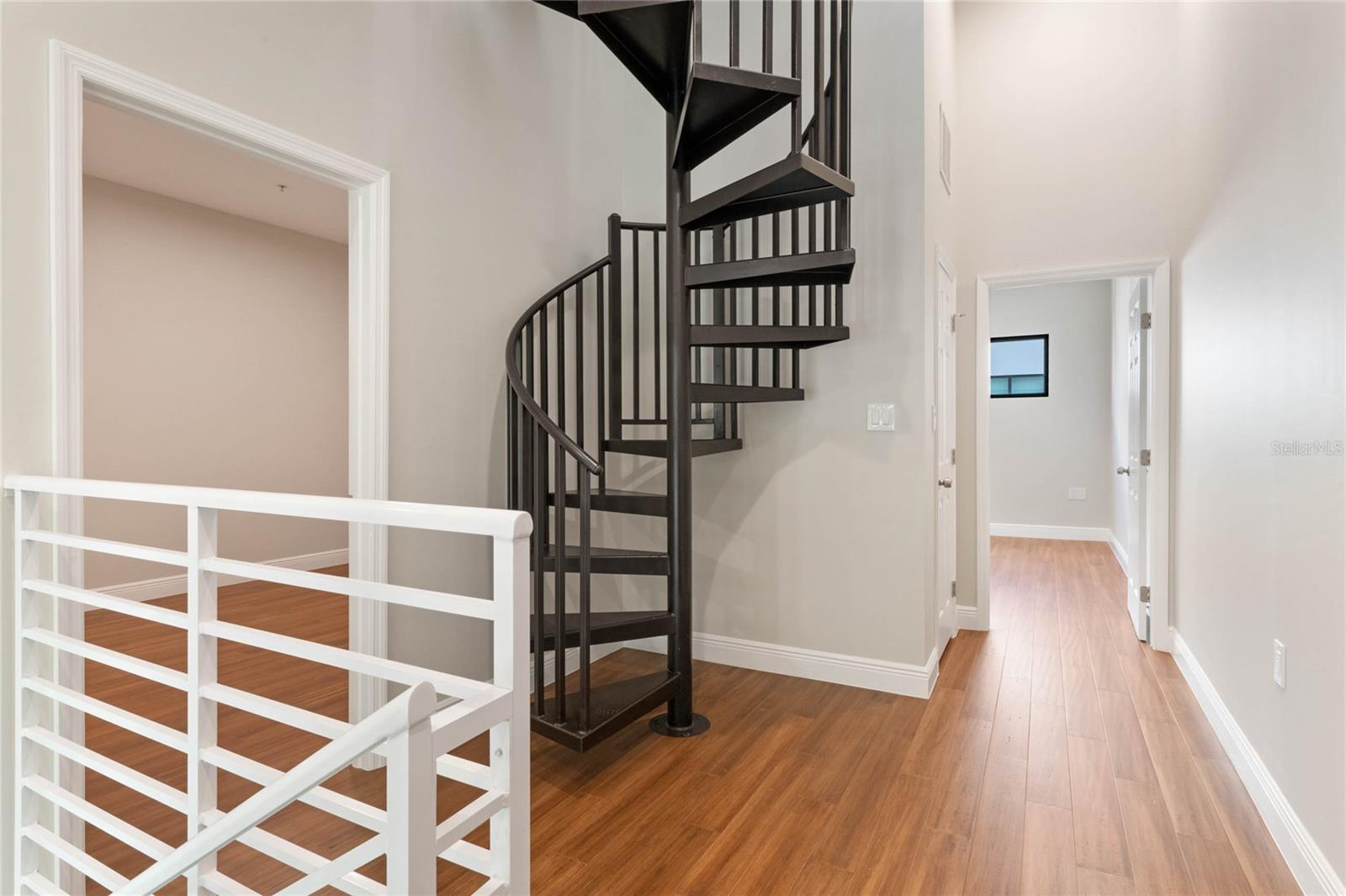 Image 29 of 42 For 460 Jackson Street 3