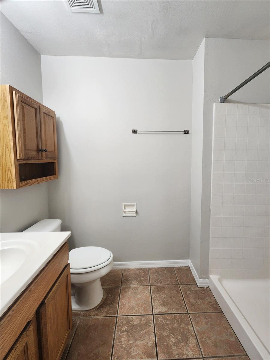 Image 17 of 22 For 1112 Chesterfield Court