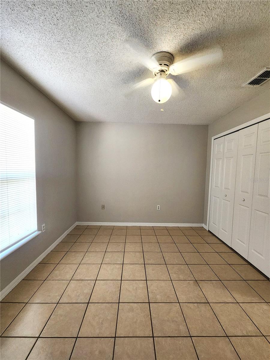 Image 5 of 22 For 1112 Chesterfield Court