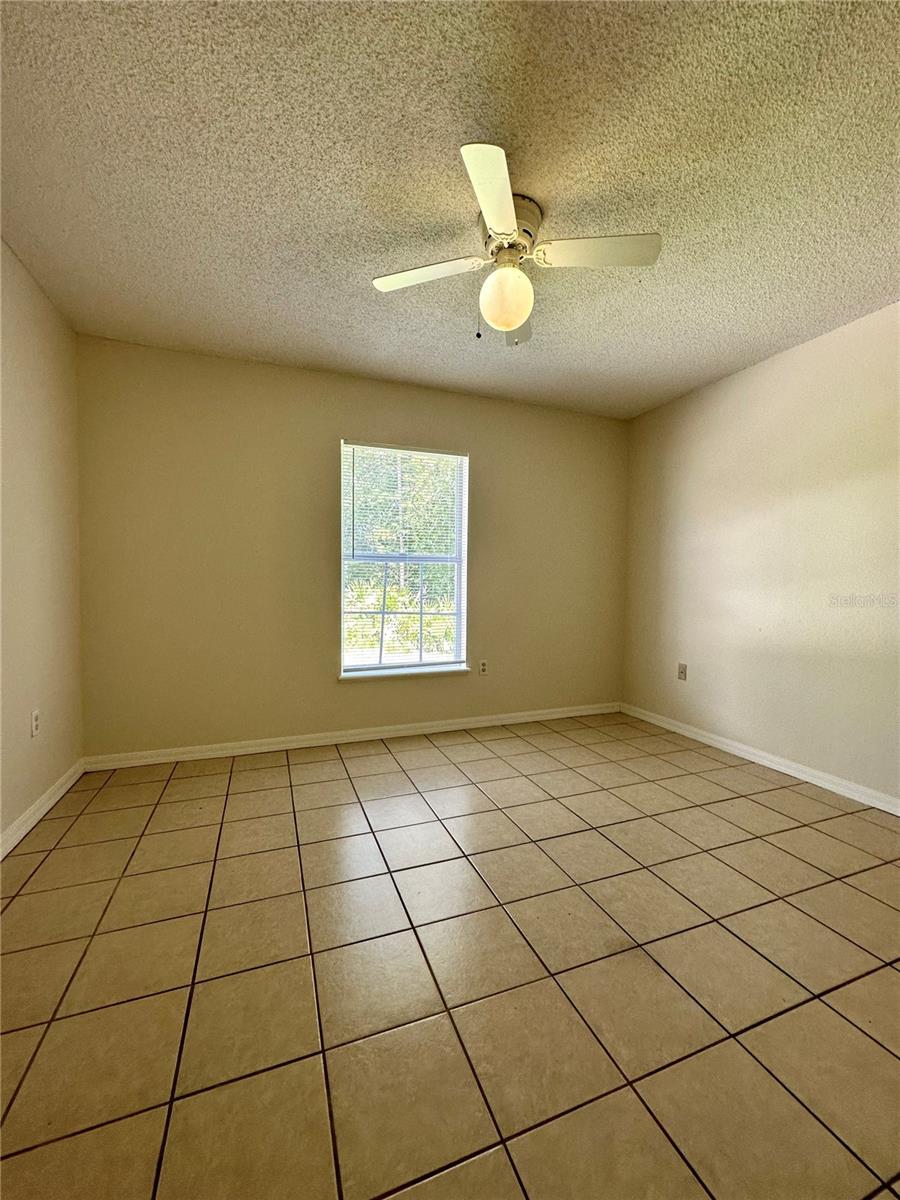 Image 9 of 22 For 1112 Chesterfield Court