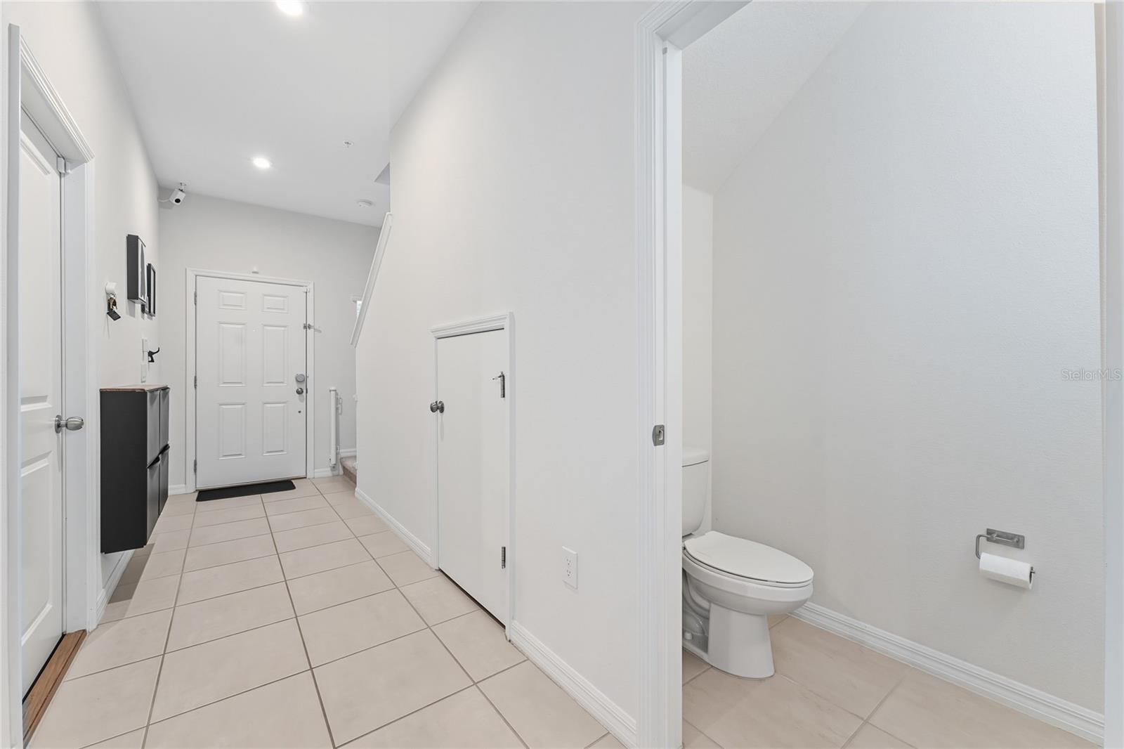 Image 15 of 37 For 2121 Crystal Bell Street