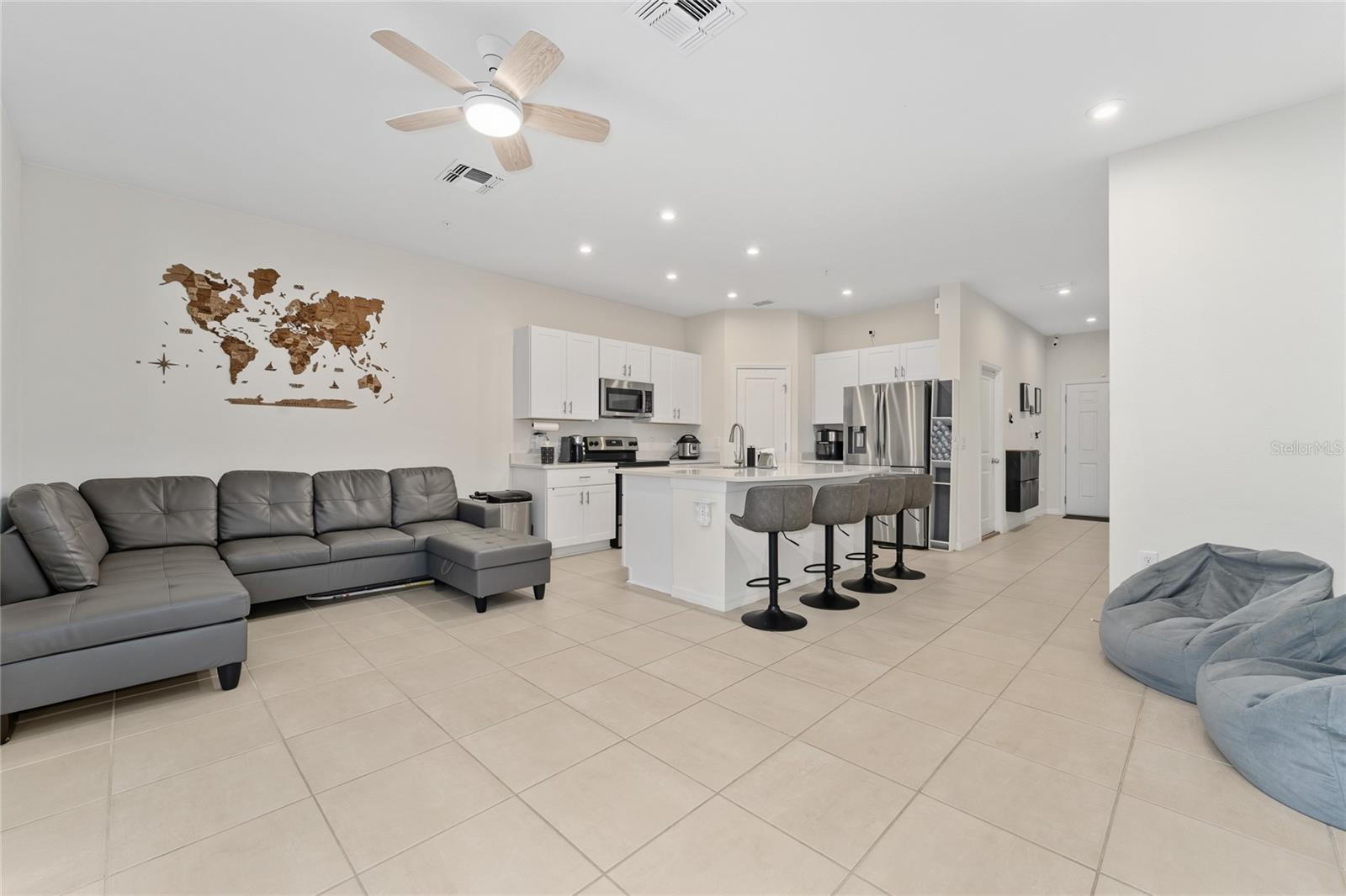 Image 17 of 37 For 2121 Crystal Bell Street