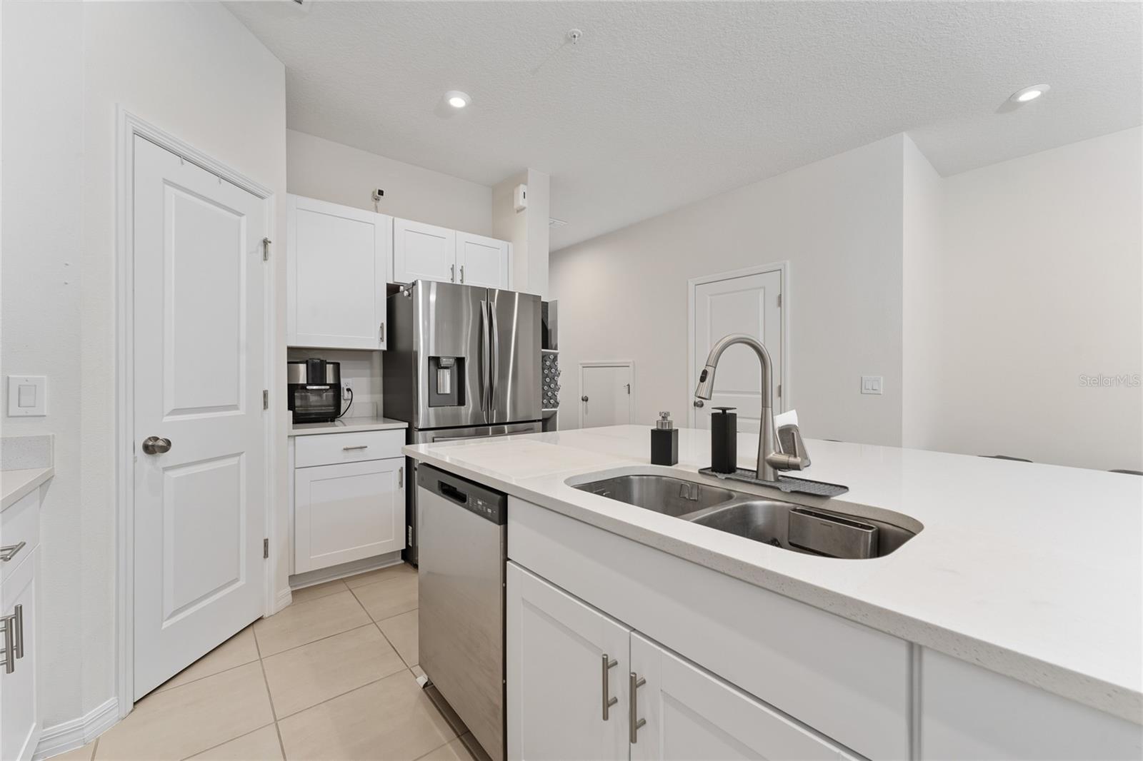Image 20 of 37 For 2121 Crystal Bell Street