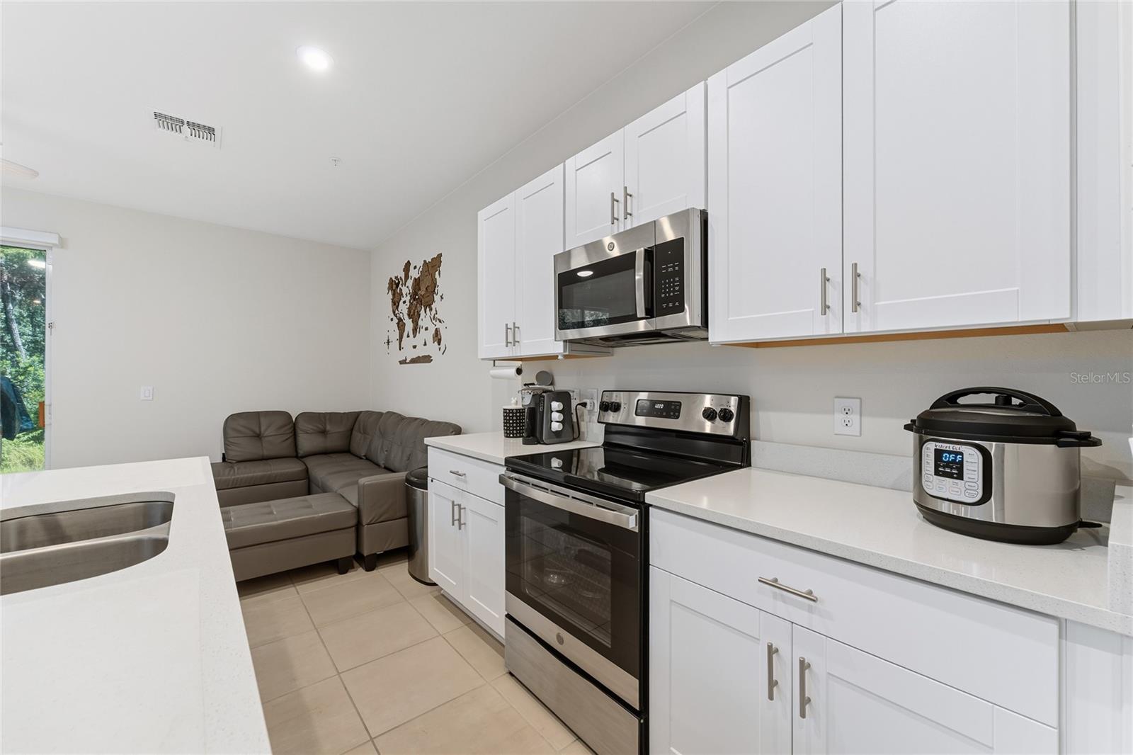 Image 21 of 37 For 2121 Crystal Bell Street