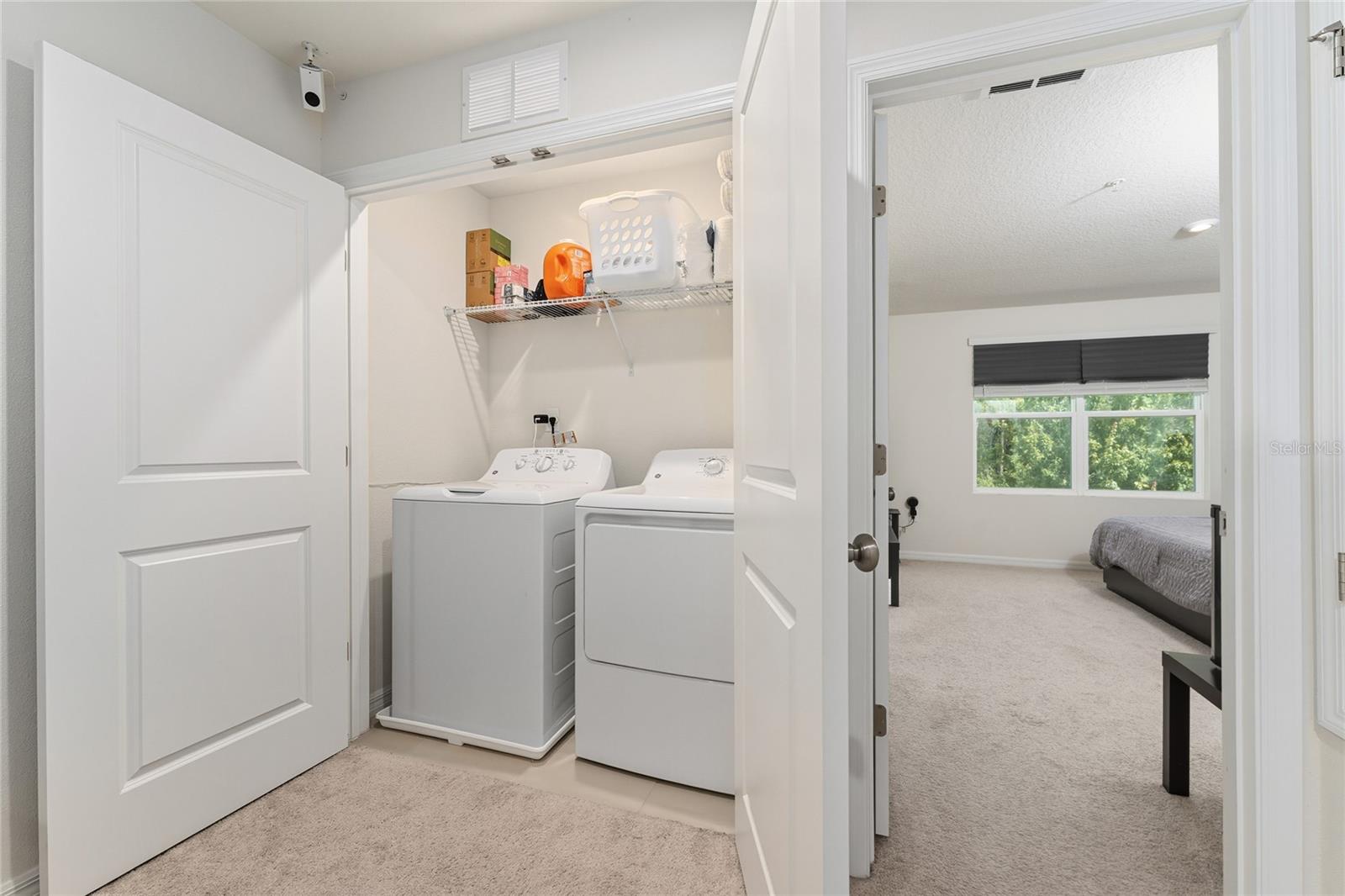 Image 22 of 37 For 2121 Crystal Bell Street