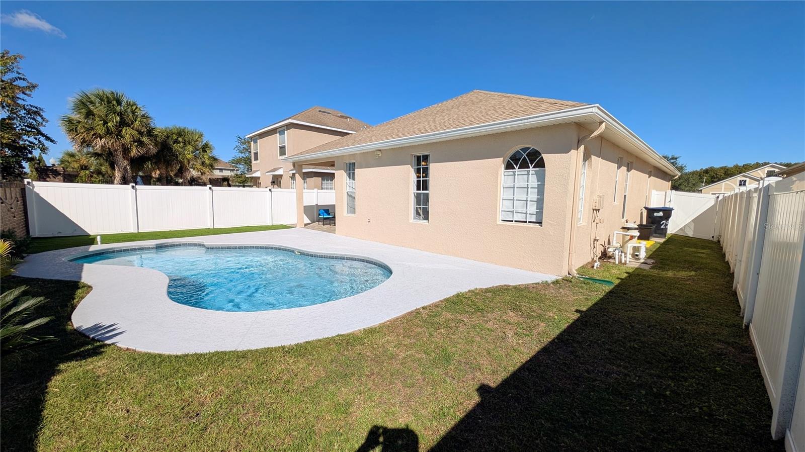 Image 4 of 23 For 2212 Stone Lake Court