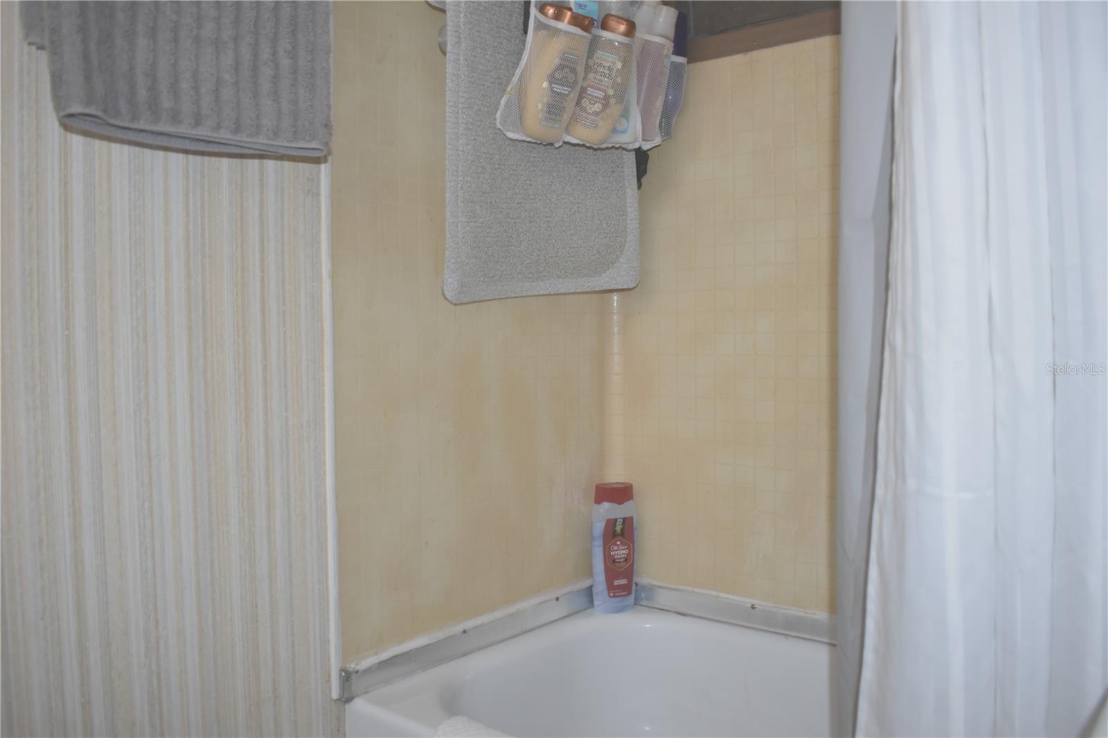 Image 13 of 17 For 9000 Us Hwy 192  52