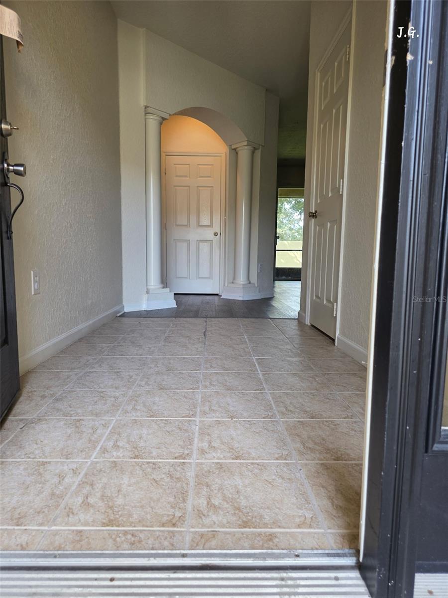 Image 3 of 12 For 3084 Ashland Lane N