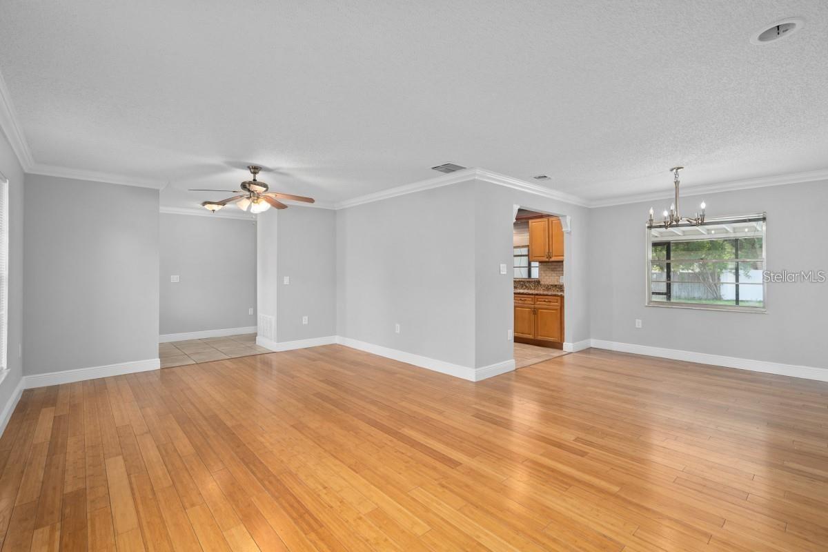Image 10 of 24 For 6928 Sugarbush Drive