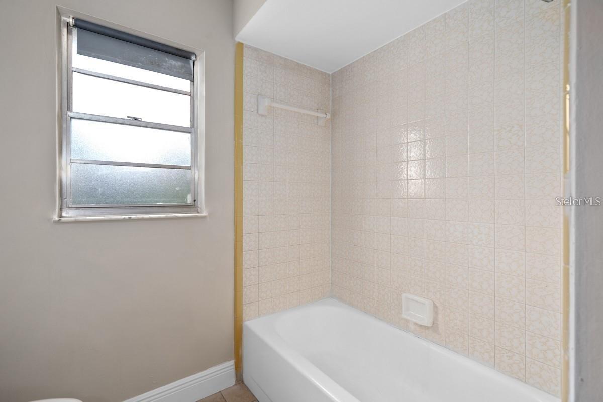 Image 17 of 24 For 6928 Sugarbush Drive