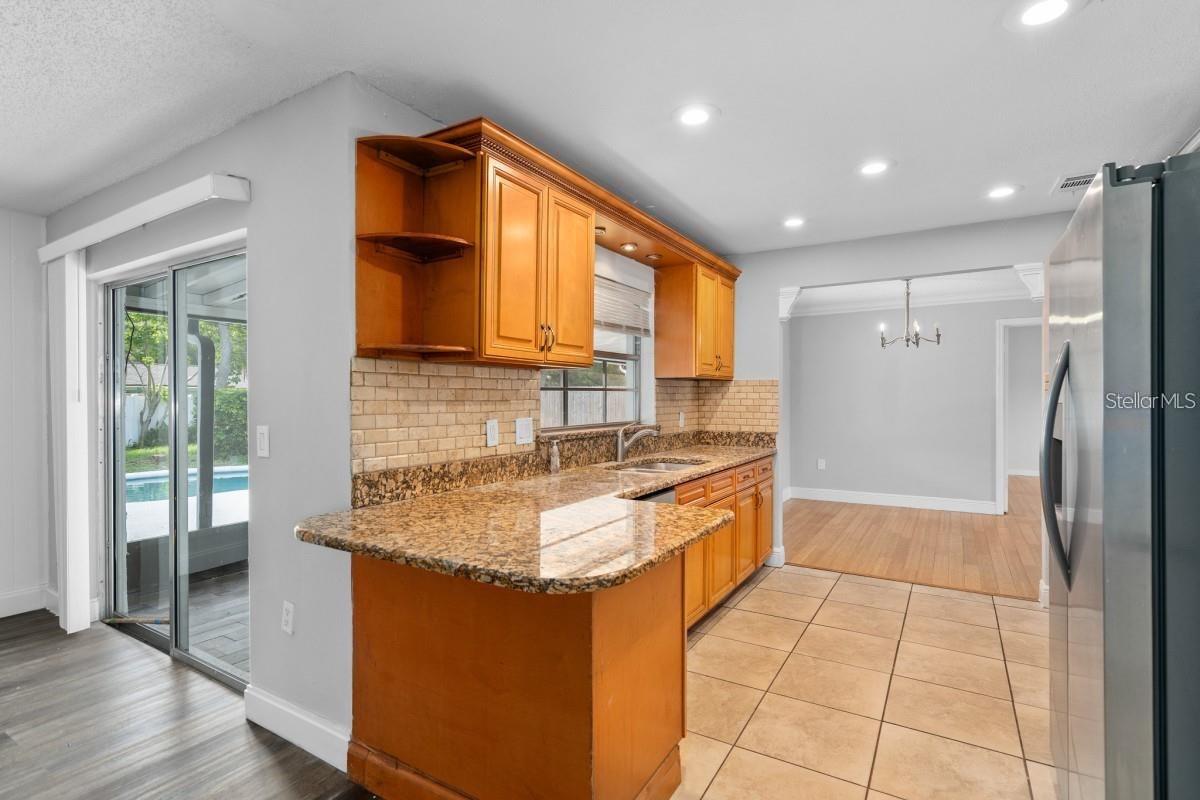 Image 6 of 24 For 6928 Sugarbush Drive
