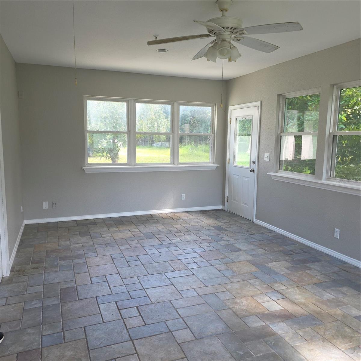 Image 5 of 6 For 8621 Pocasset Place