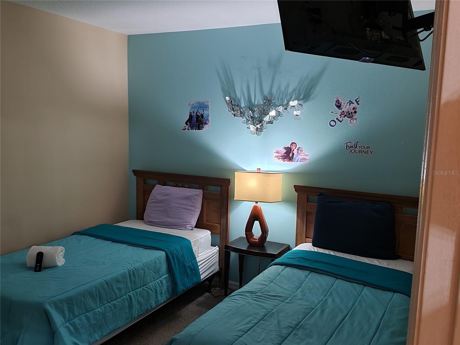 Image 19 of 25 For 525 Paloma Drive