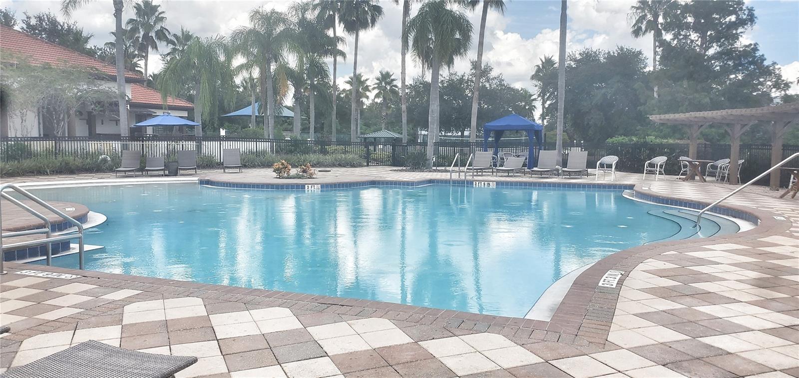 Image 24 of 25 For 525 Paloma Drive