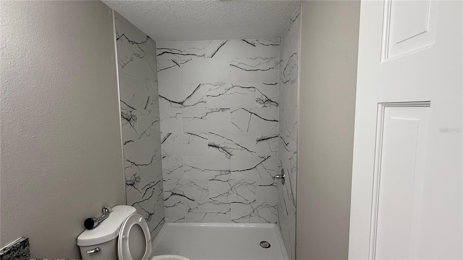 Image 9 of 10 For 979 Berkley Road 3