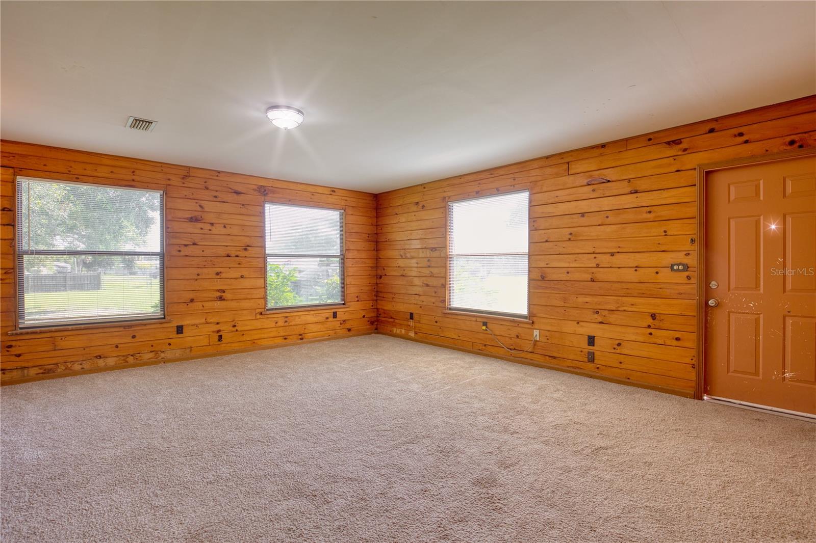 Image 2 of 22 For 1674 Orange Lane