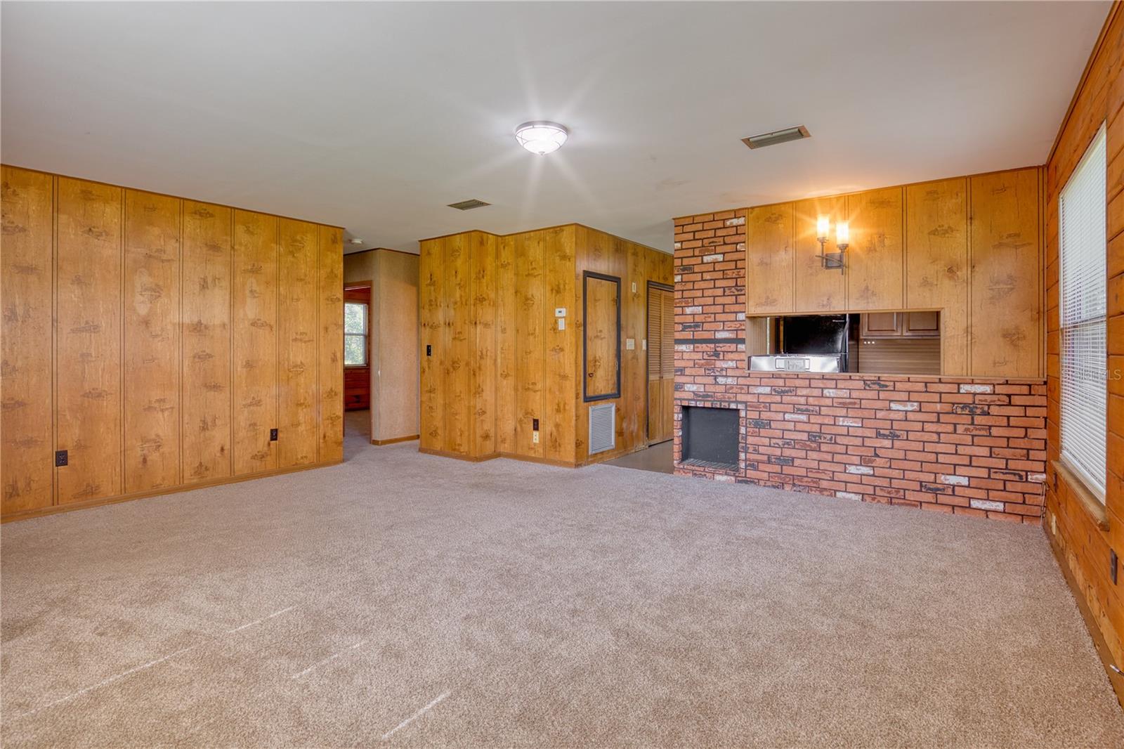 Image 3 of 22 For 1674 Orange Lane