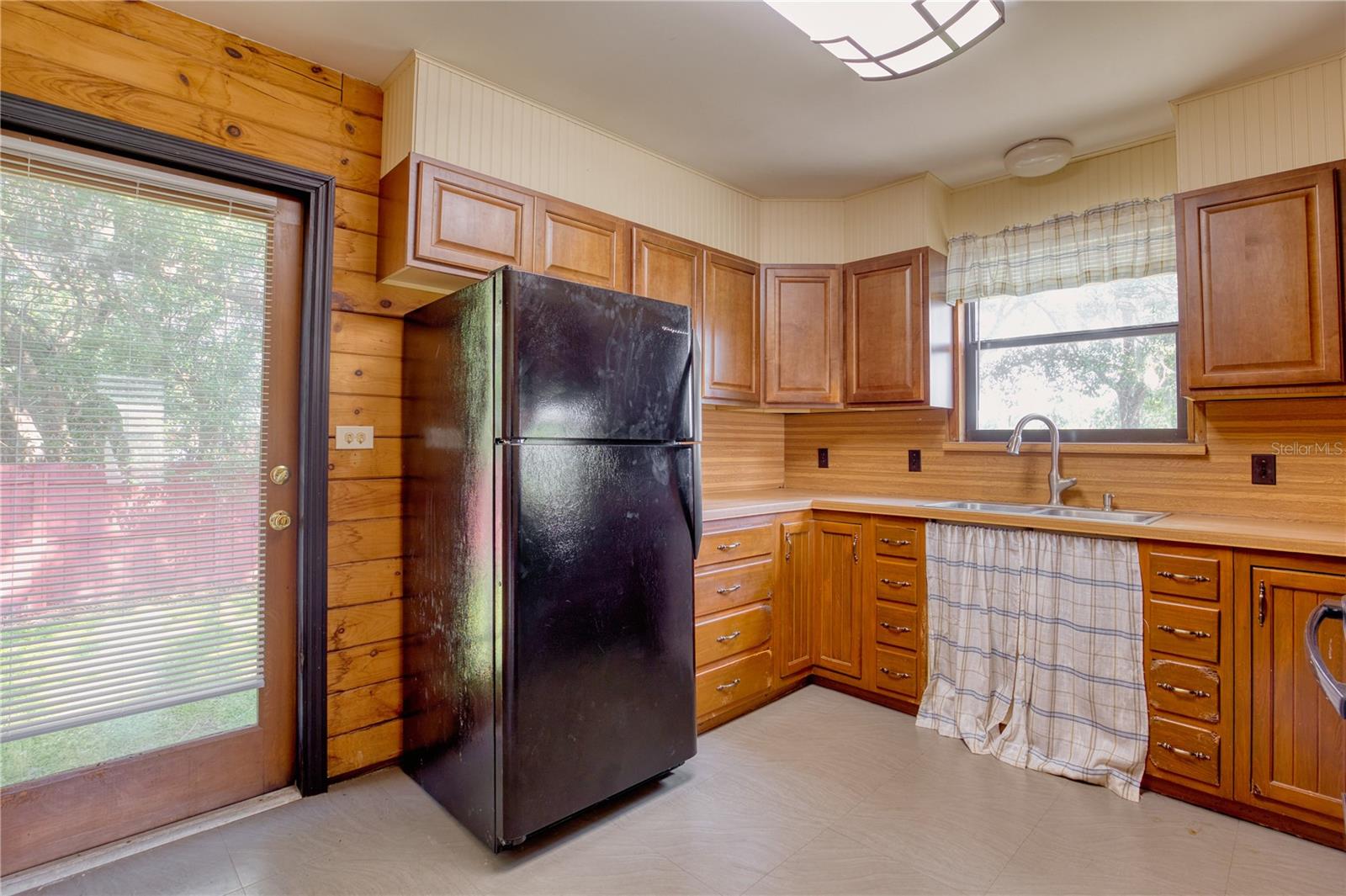 Image 7 of 22 For 1674 Orange Lane