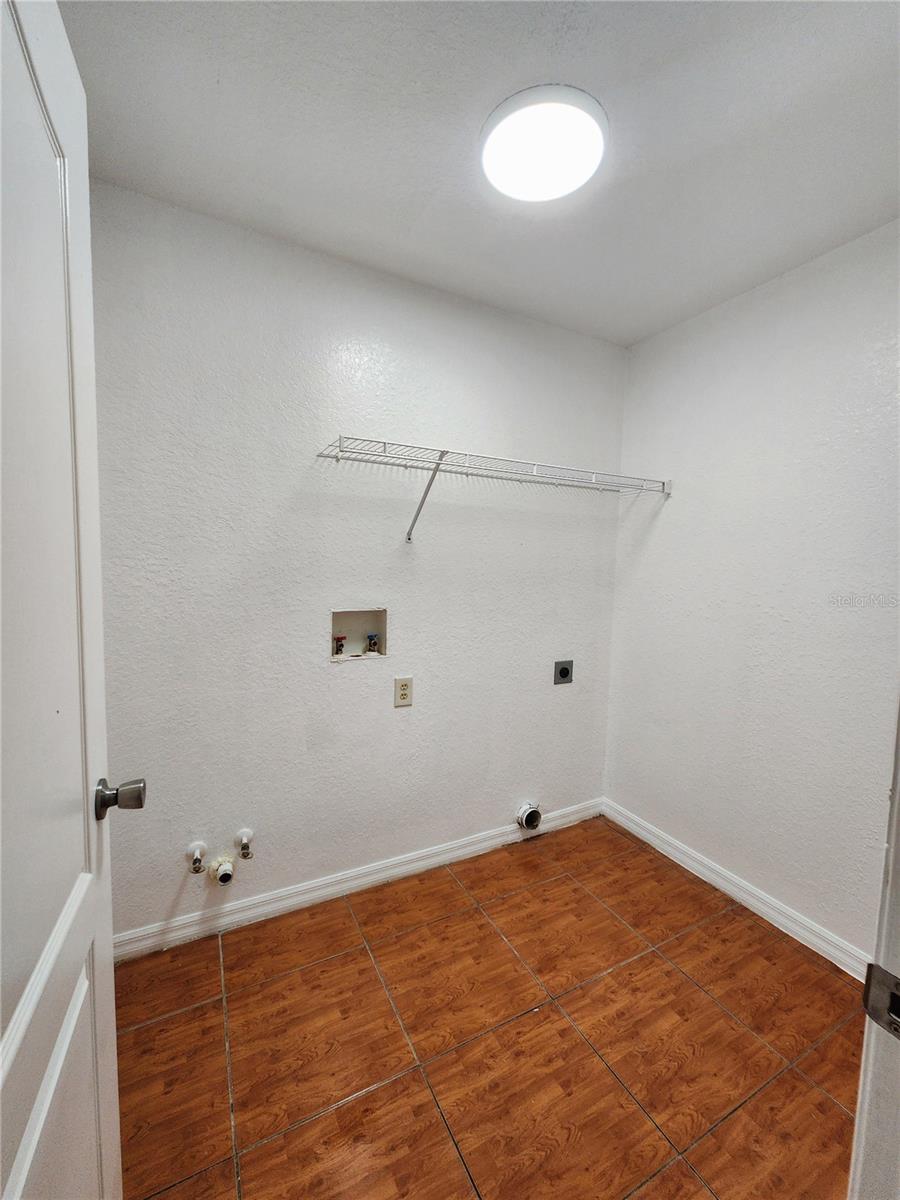 Image 14 of 16 For 796 Squirrel Court