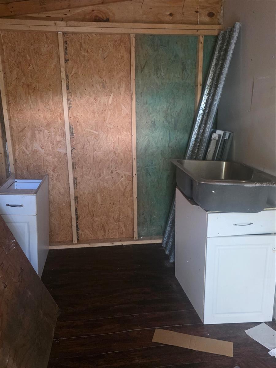 Image 5 of 9 For 619 9th Street