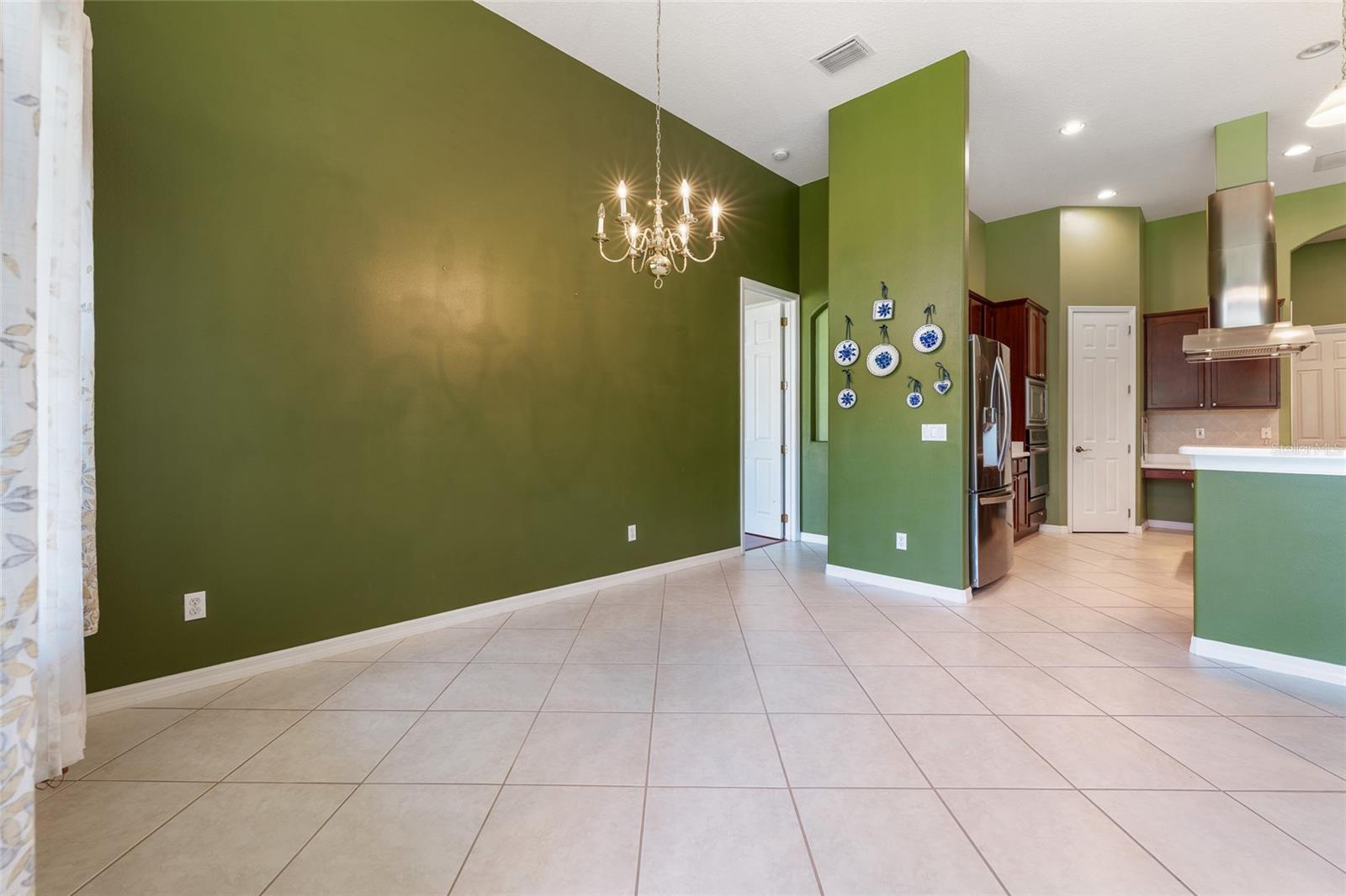 Image 15 of 38 For 3330 Earle Court