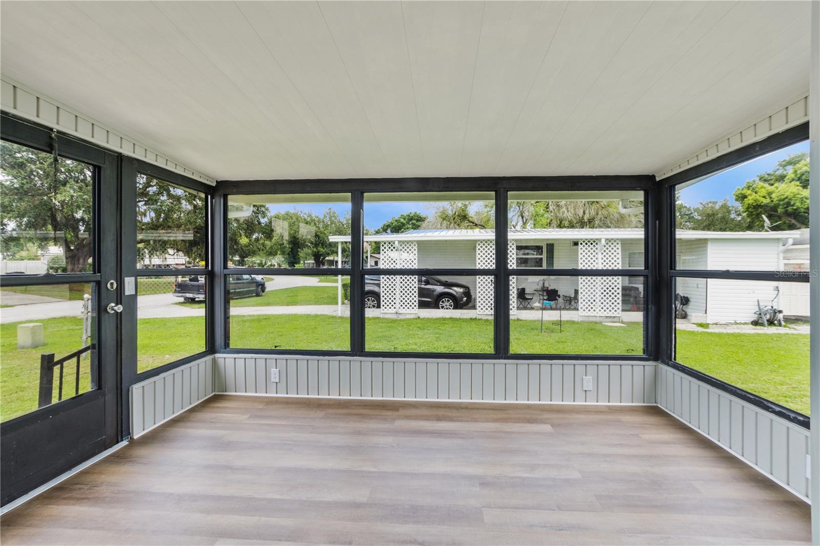 Image 19 of 32 For 9029 Sarah Drive