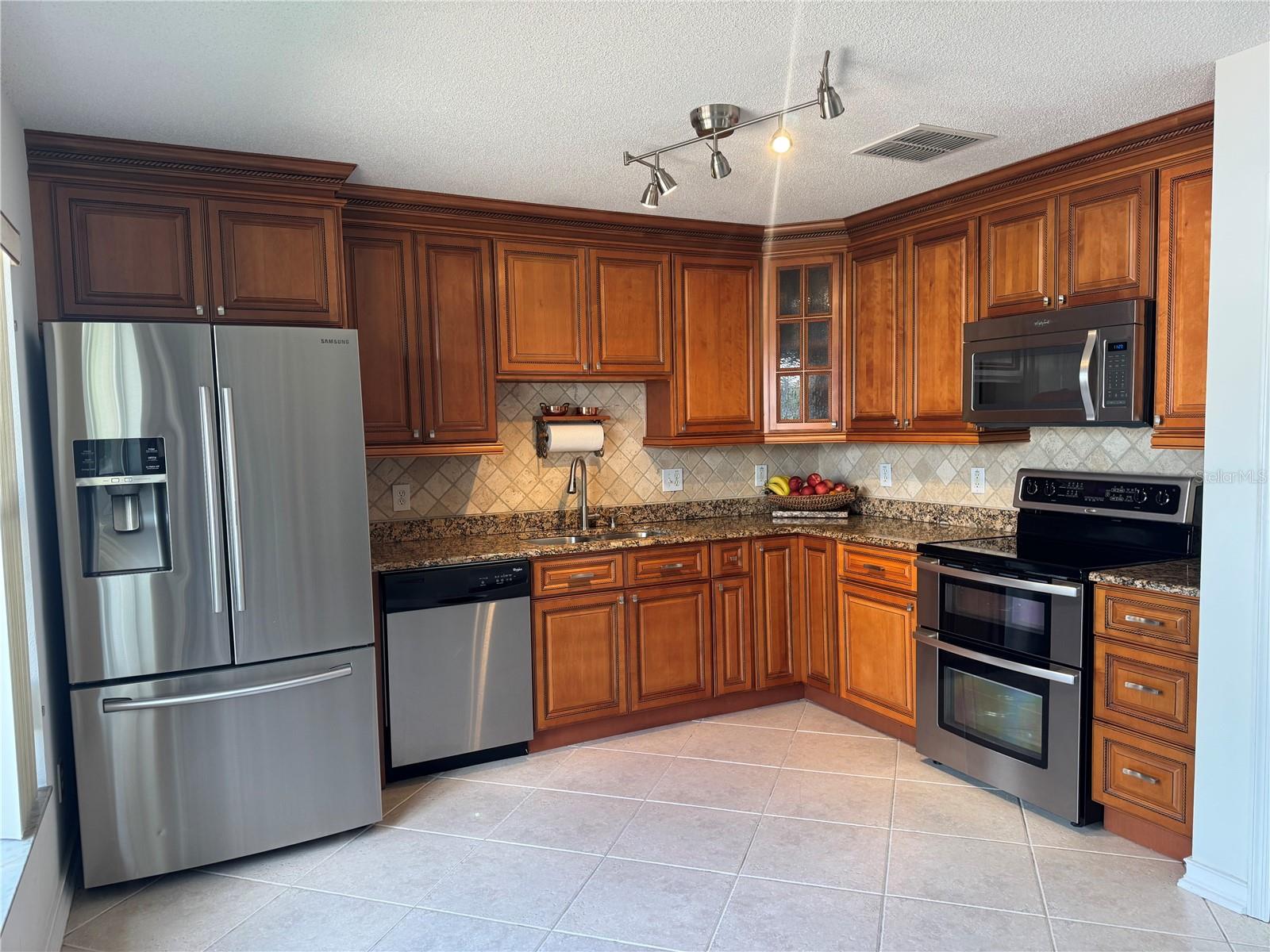 Image 3 of 5 For 2300 Saphire Court