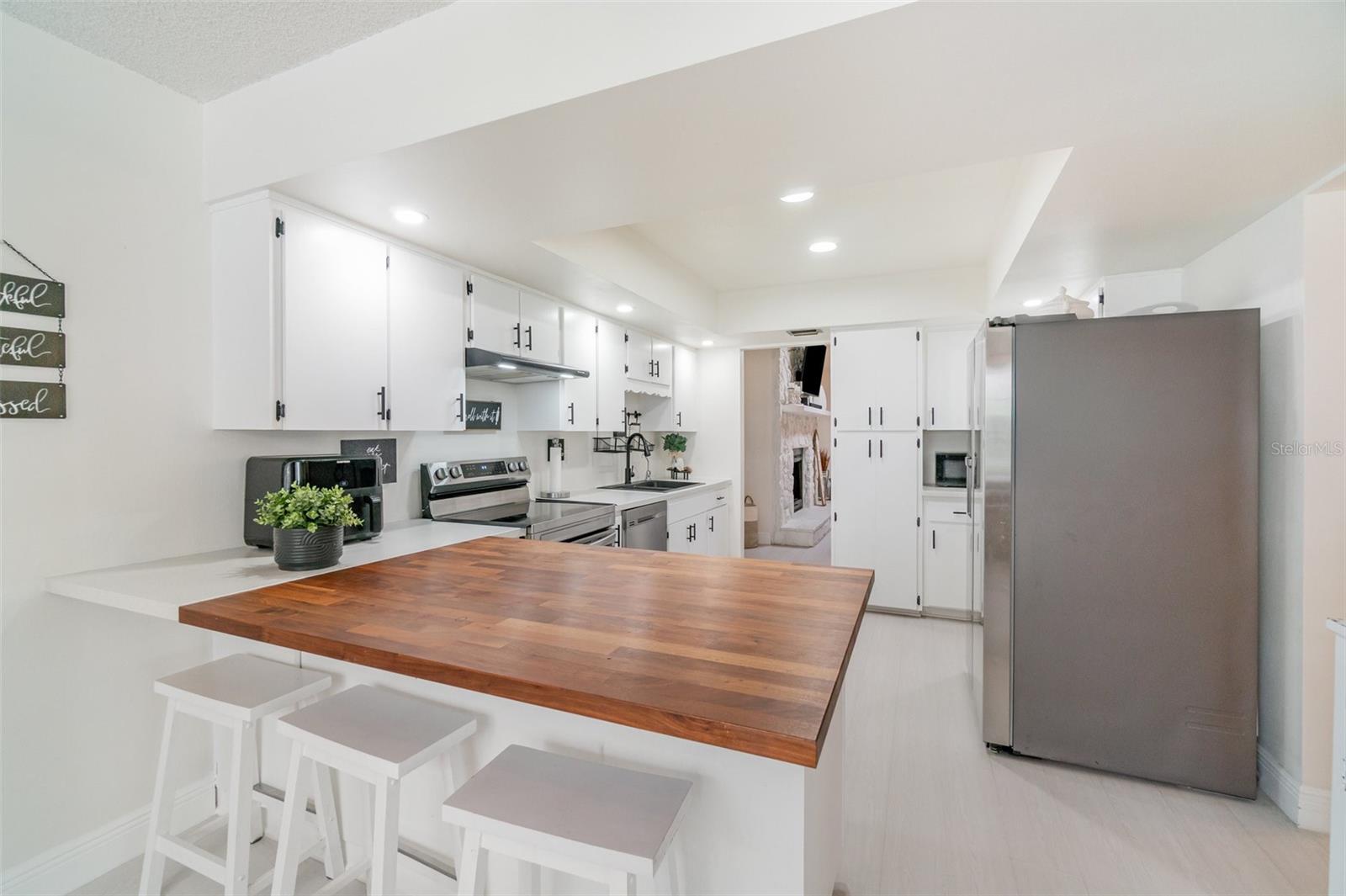 Image 13 of 30 For 1465 Grandview Boulevard