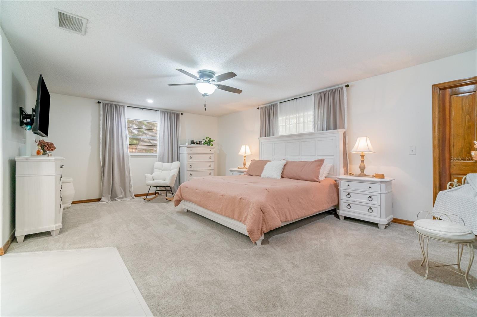 Image 9 of 30 For 1465 Grandview Boulevard