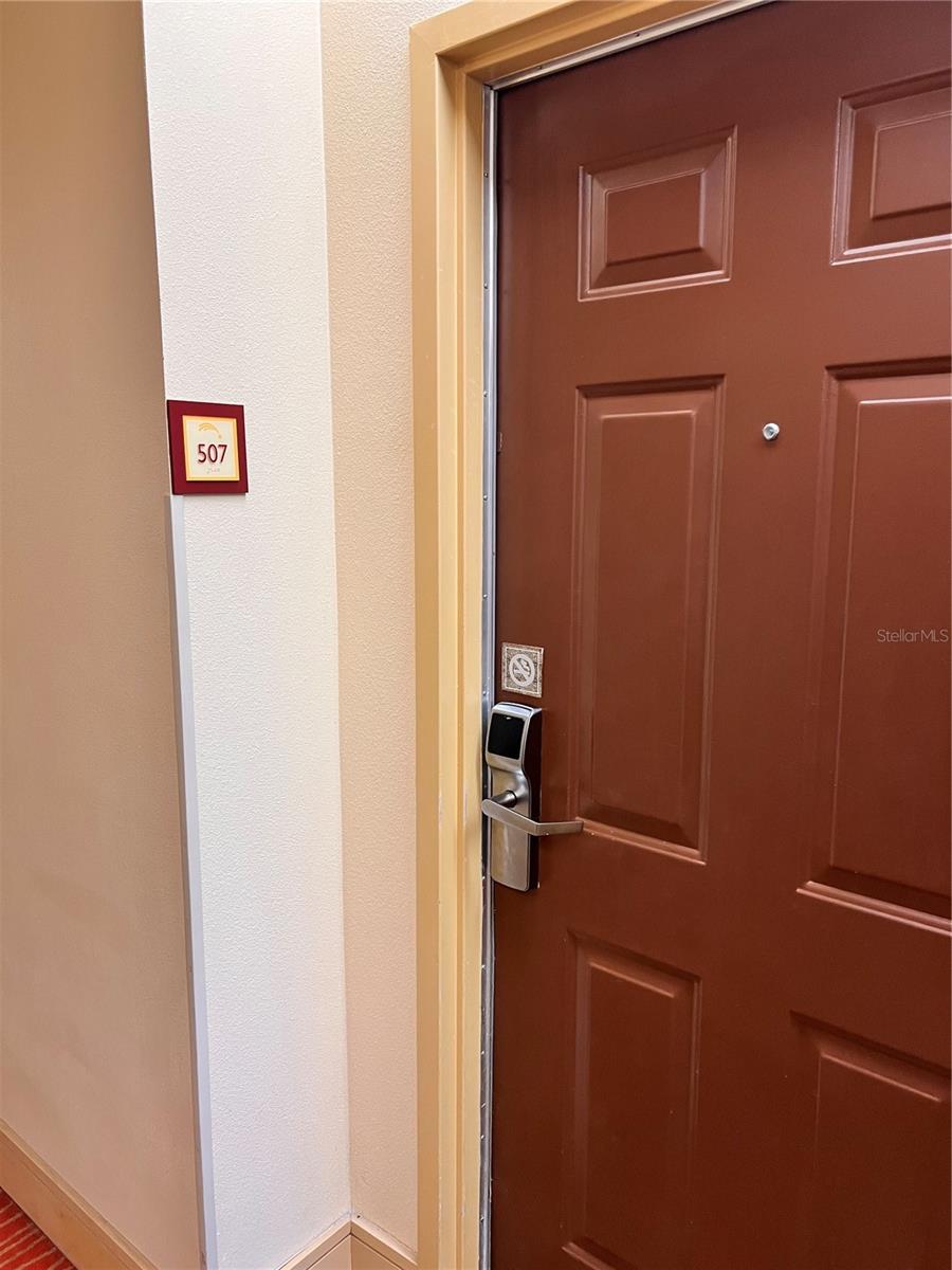 Image 3 of 16 For 3000 Maingate Lane 507