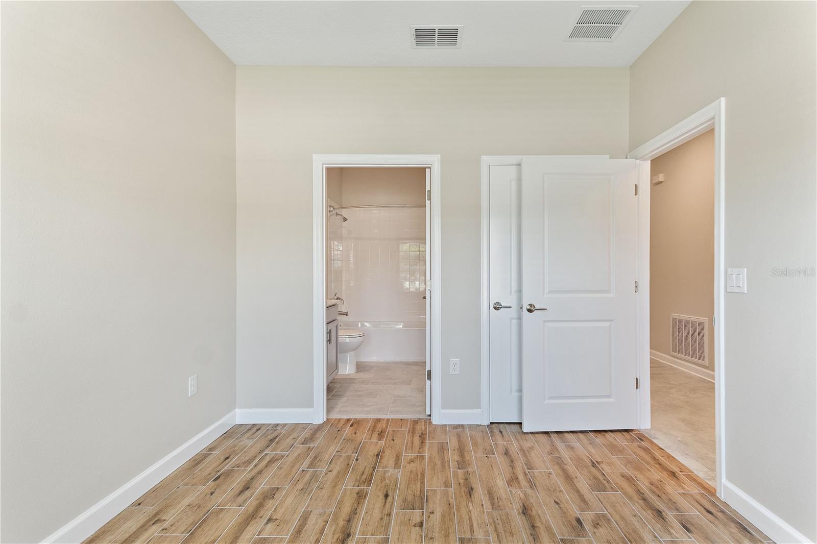 Image 7 of 38 For 1064 Blackwolf Run Road