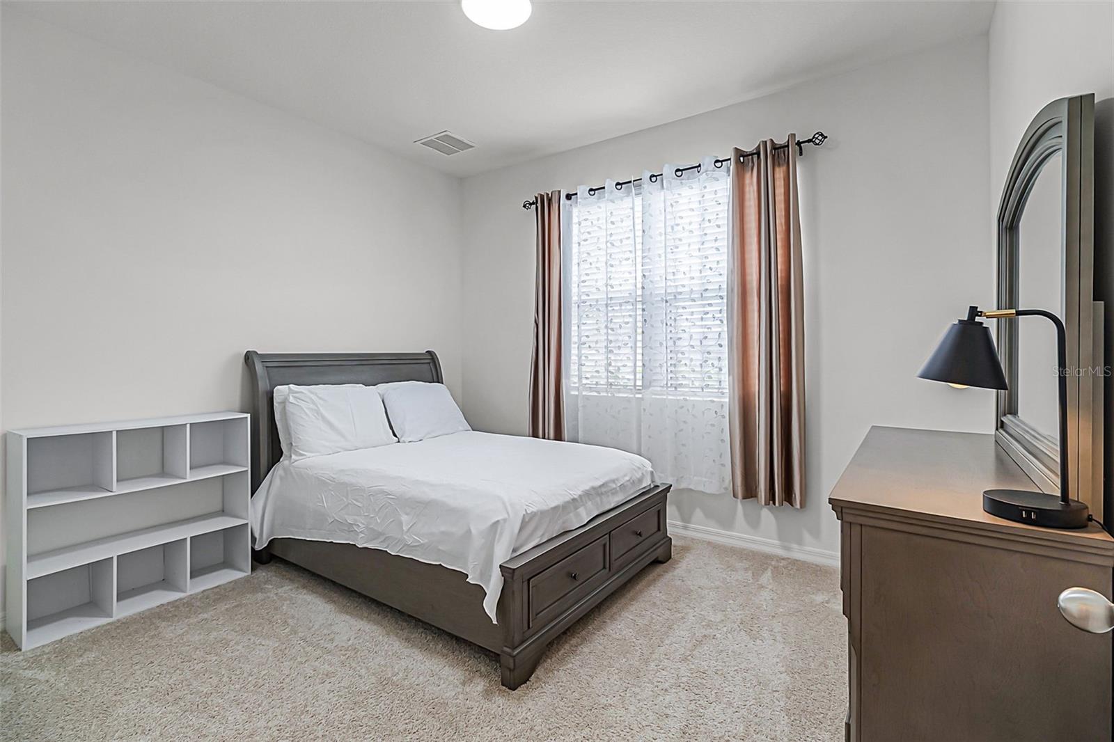 Image 17 of 39 For 2193 Capital Drive Se
