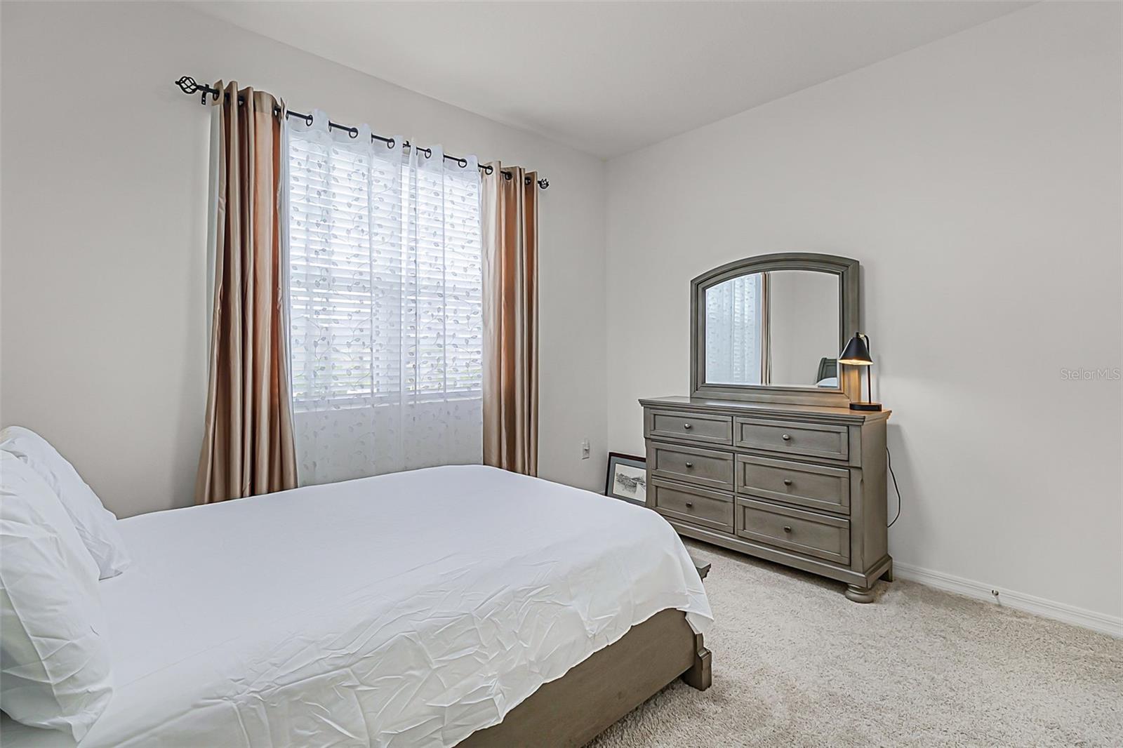 Image 18 of 39 For 2193 Capital Drive Se