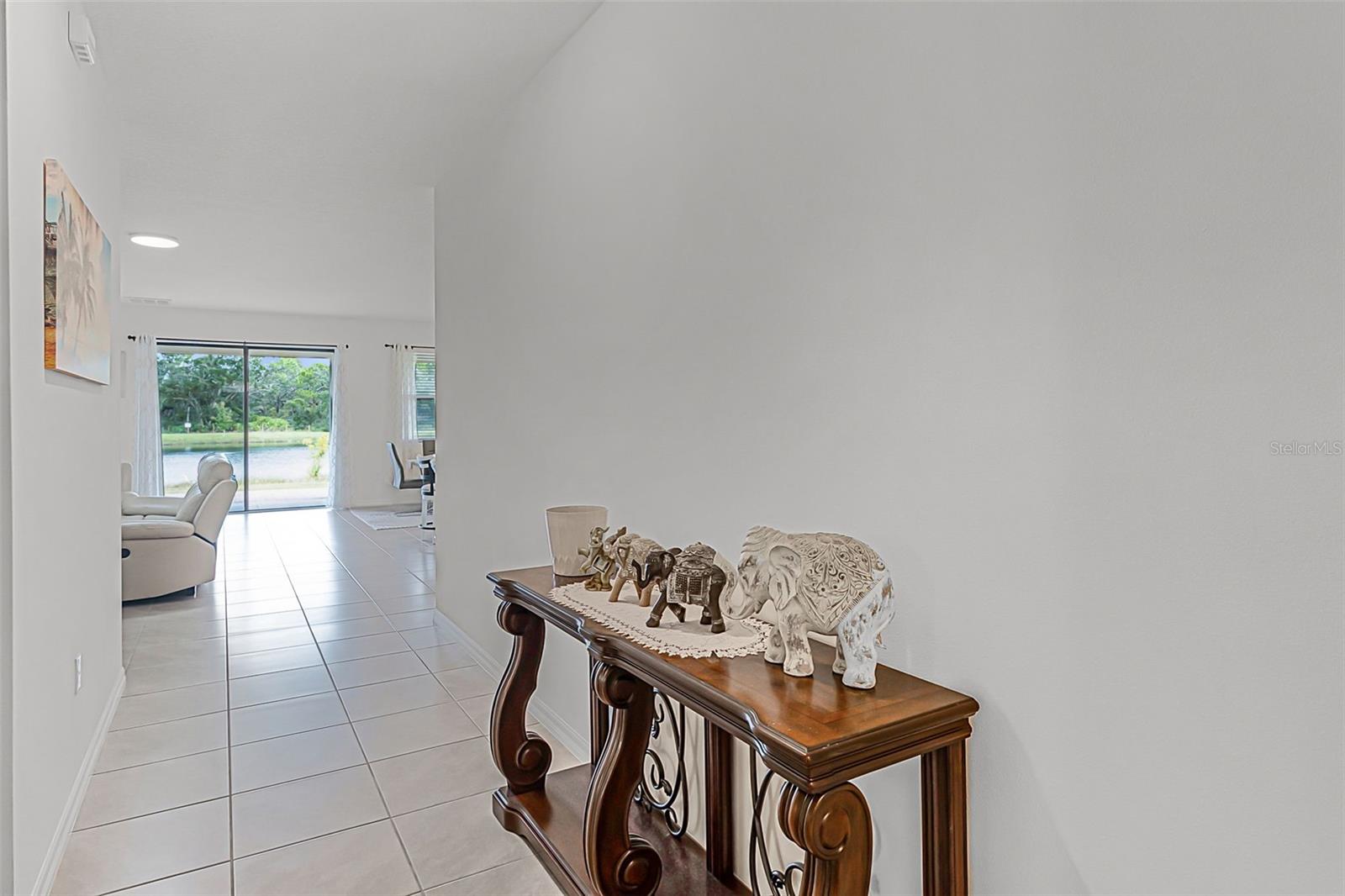 Image 3 of 39 For 2193 Capital Drive Se