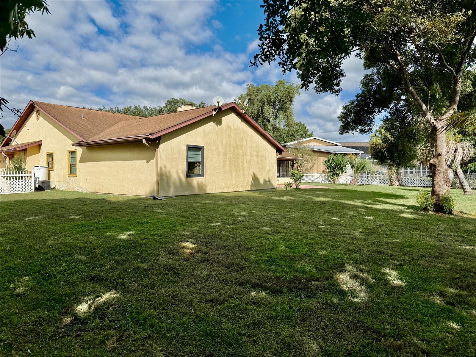 Image 43 of 44 For 1671 Anorada Boulevard