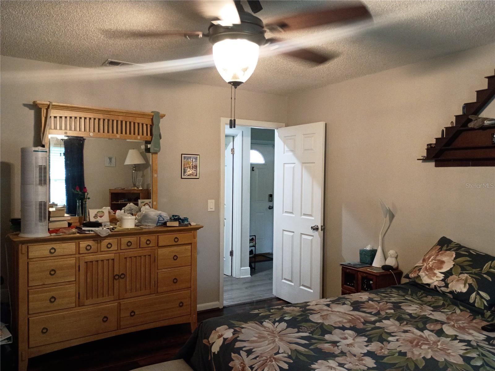 Image 15 of 38 For 262 Clara Vista Street