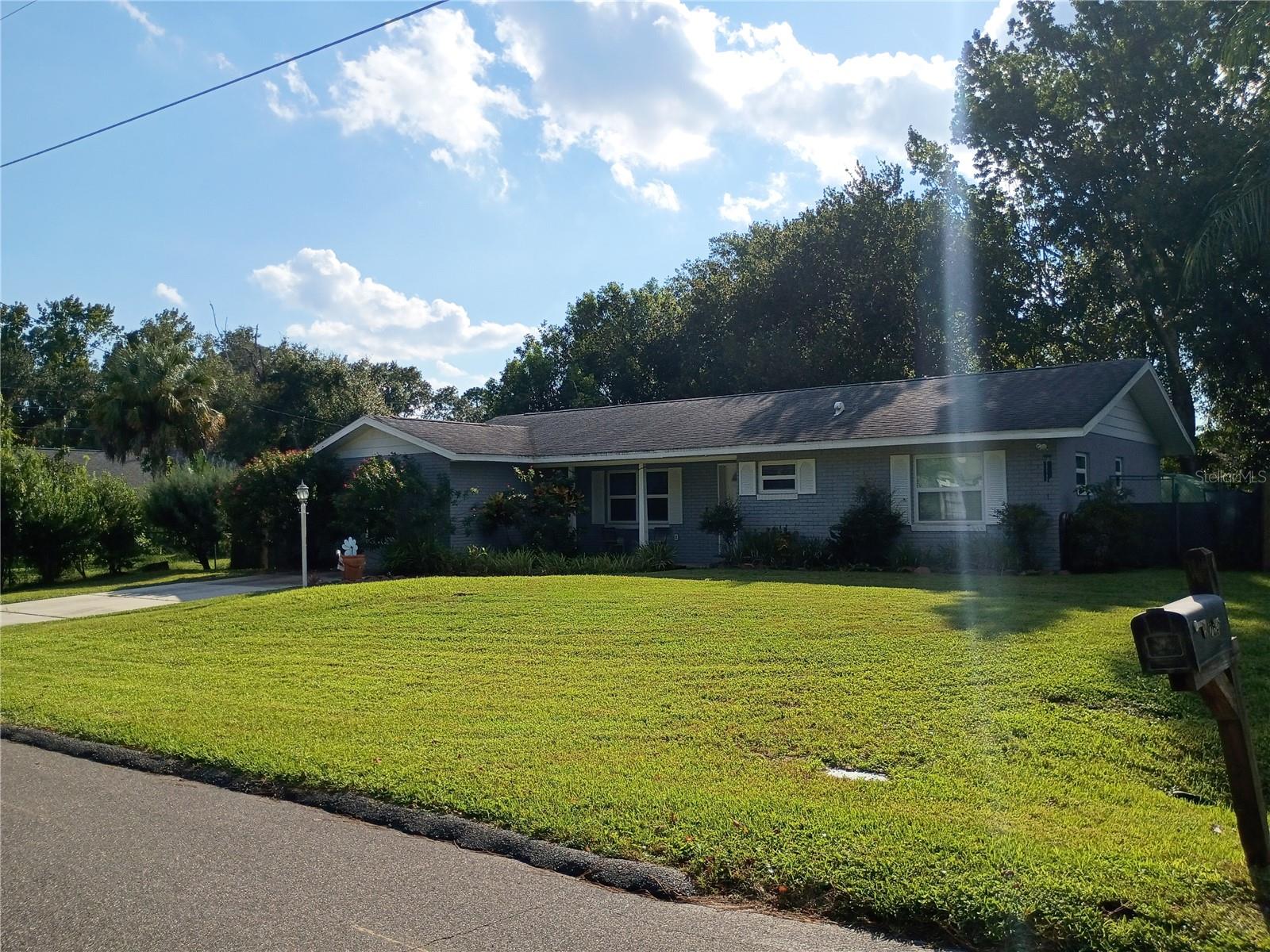 Image 4 of 38 For 262 Clara Vista Street