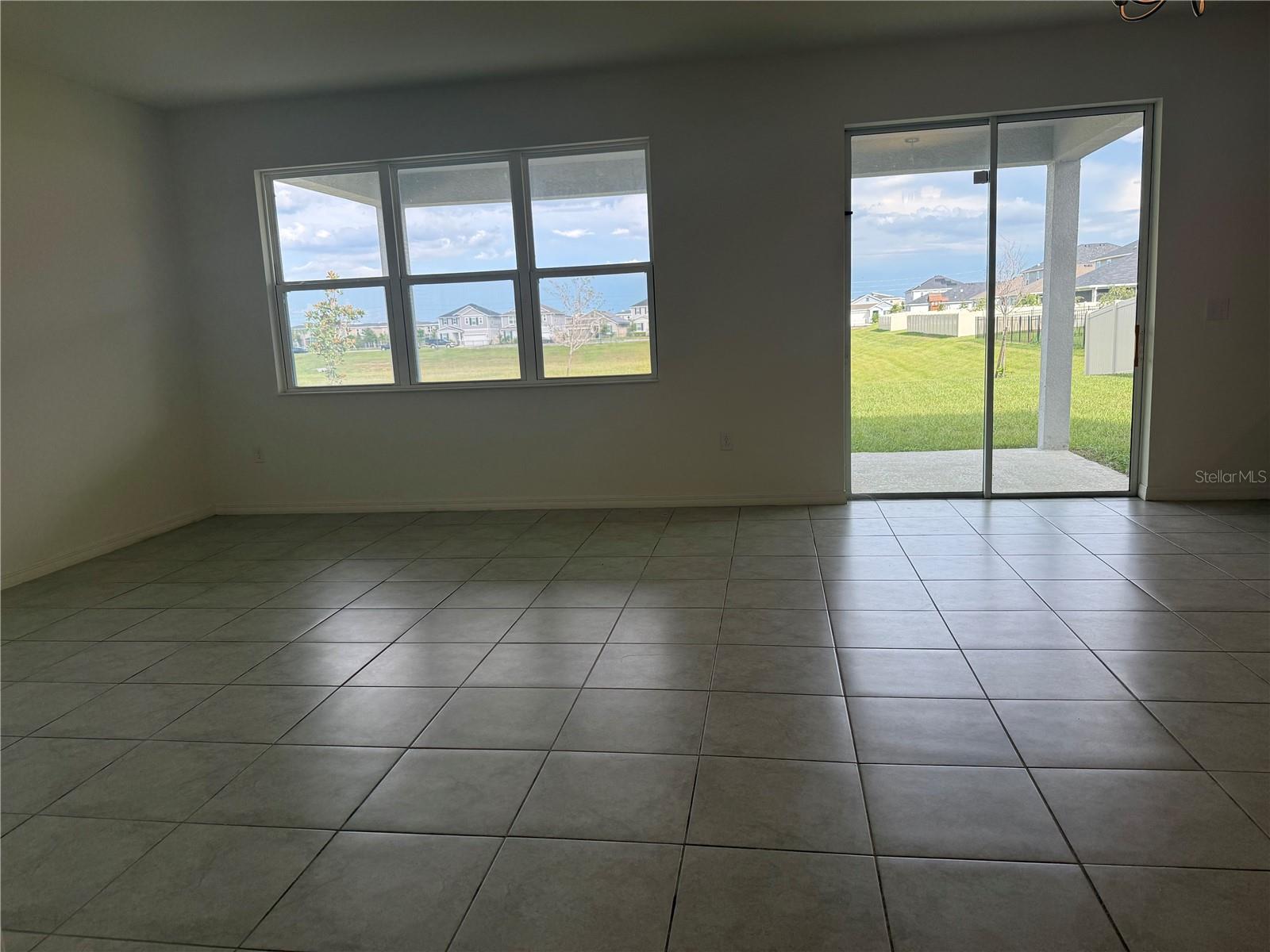 Image 10 of 13 For 911 Alvanley Court