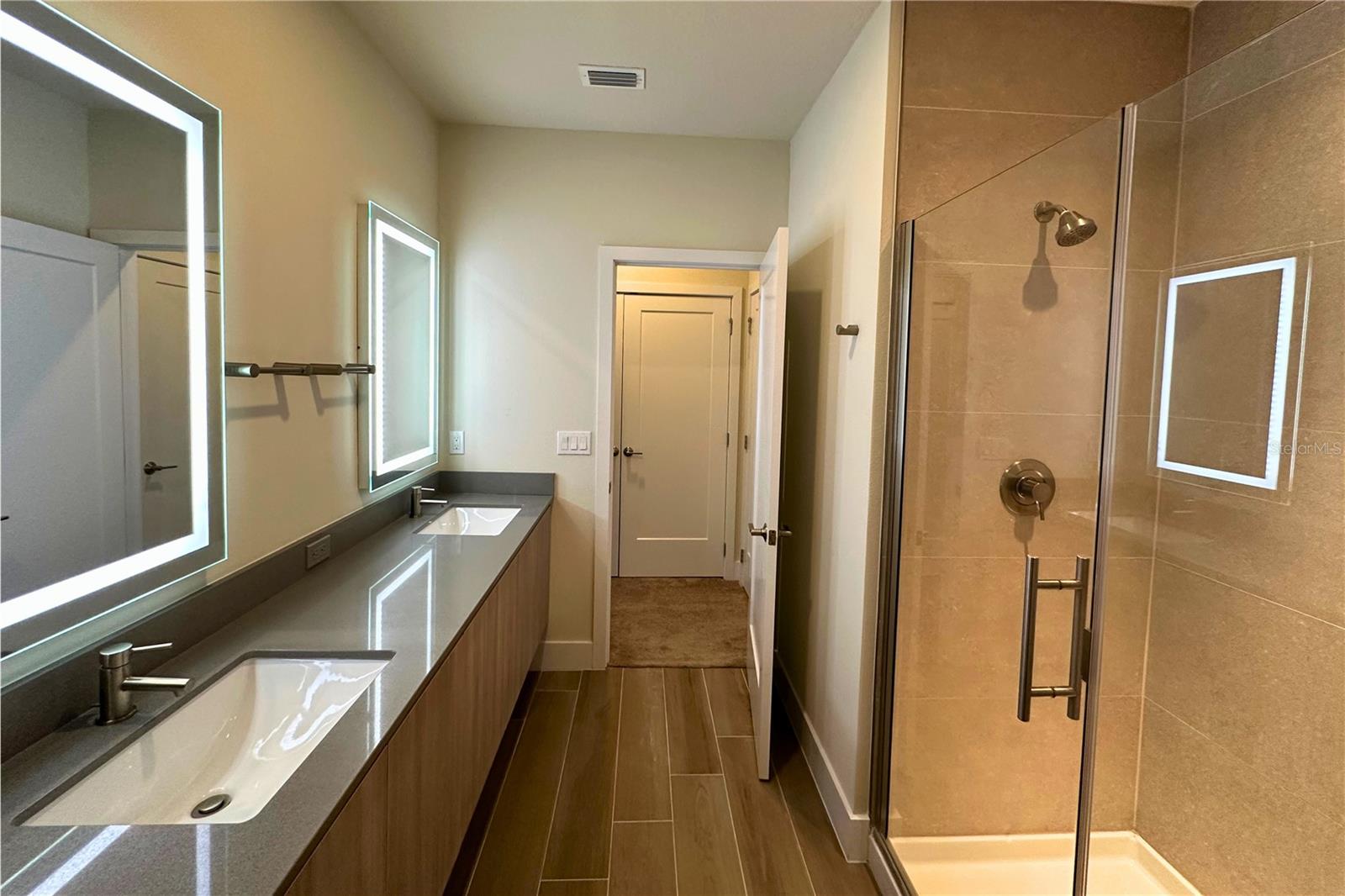 Image 21 of 27 For 17303 Hidden Forest Drive