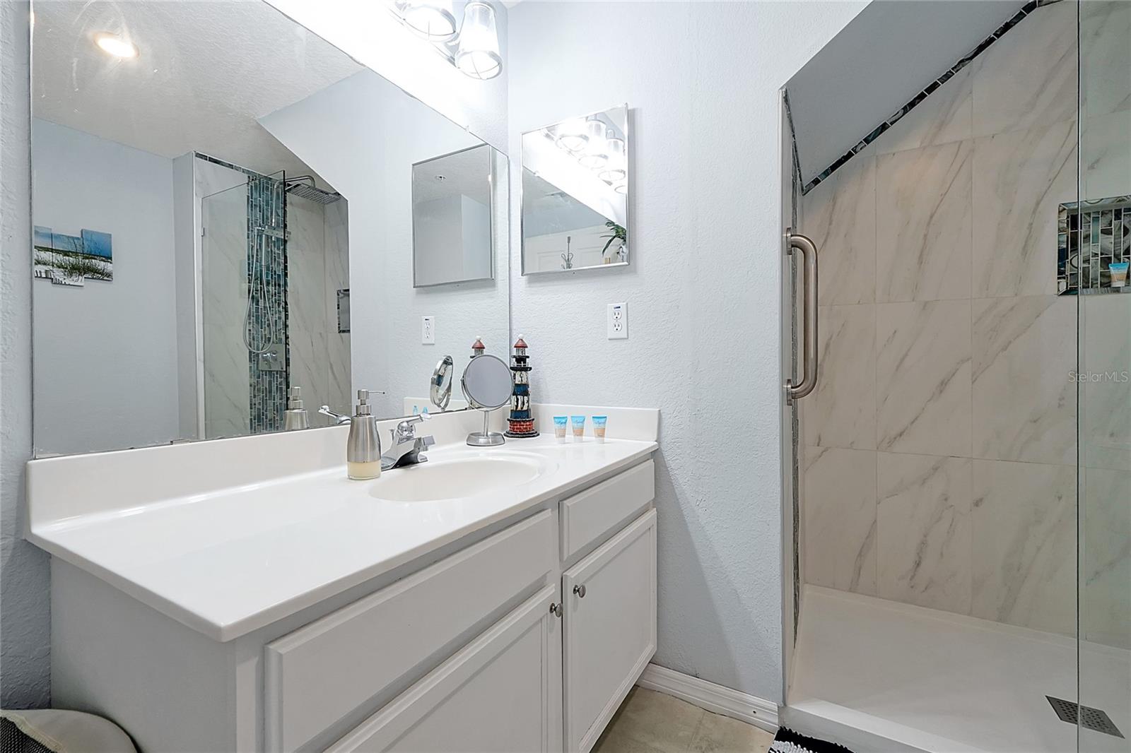 Image 15 of 51 For 2618 Lodi Circle  102