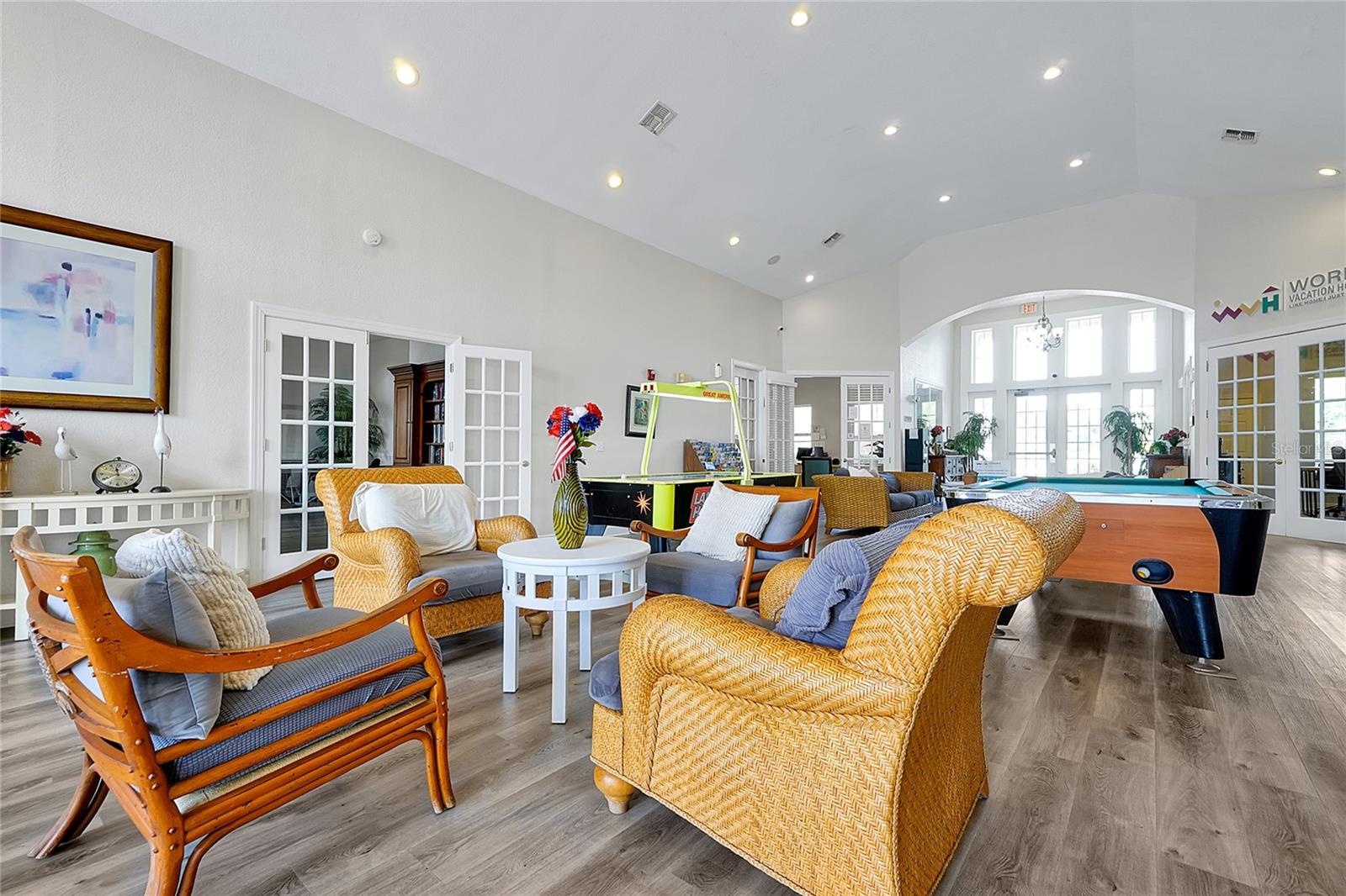 Image 39 of 51 For 2618 Lodi Circle  102