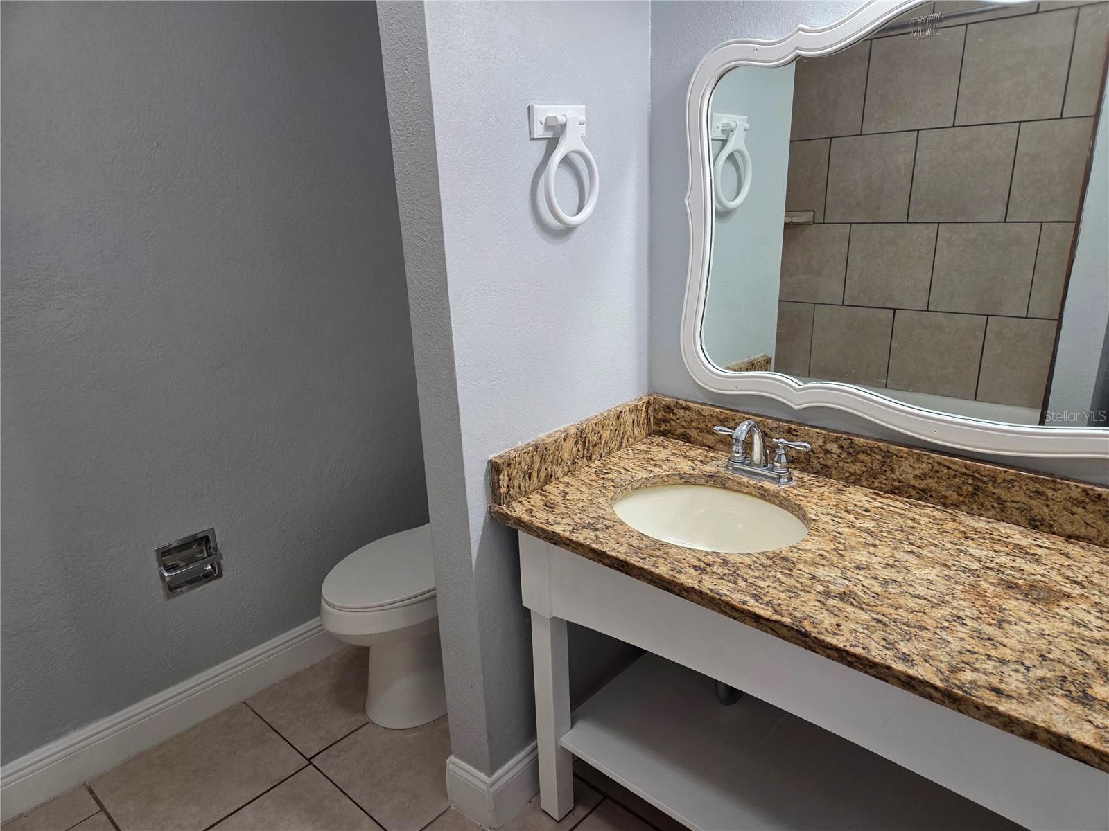 Image 11 of 16 For 4001 Woodfern Drive Ge