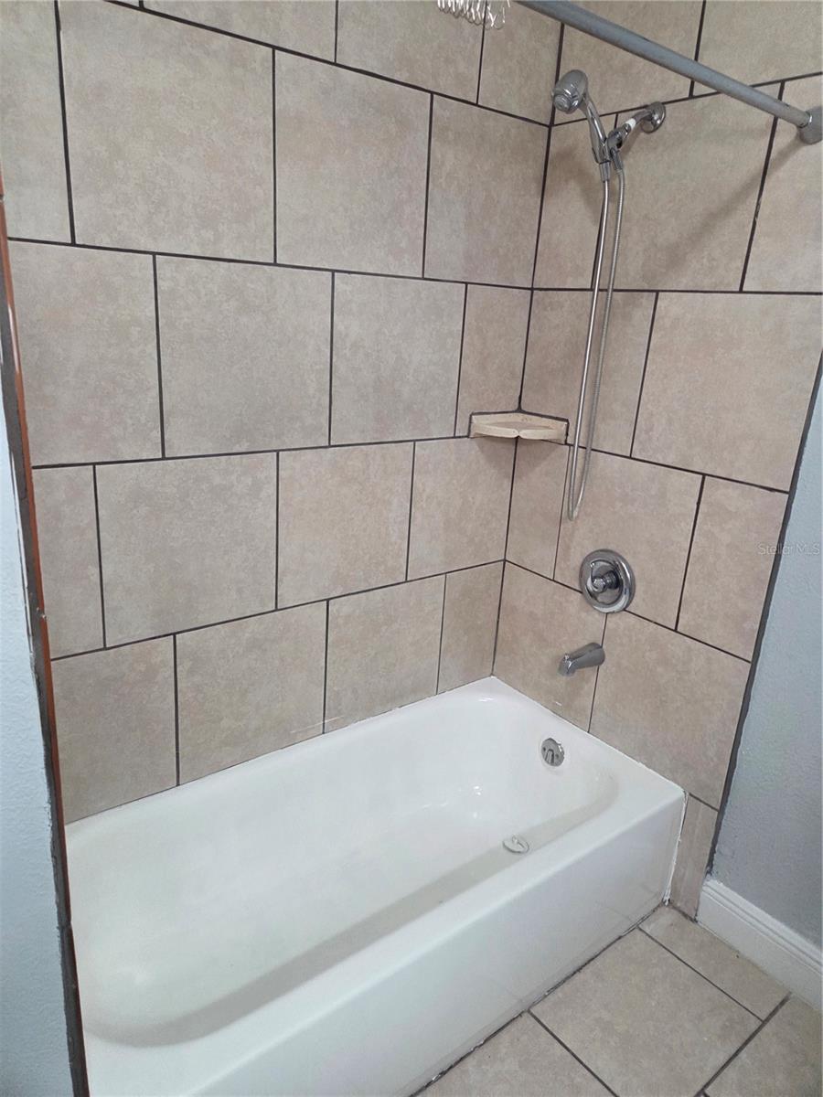 Image 13 of 16 For 4001 Woodfern Drive Ge
