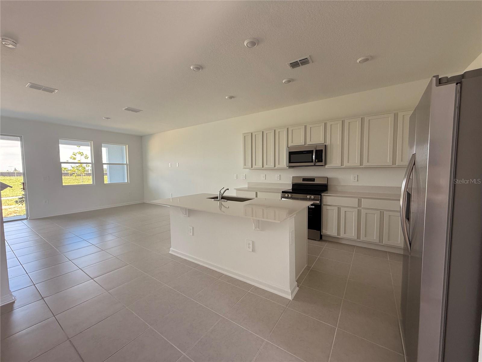 Image 2 of 16 For 2999 Maloof