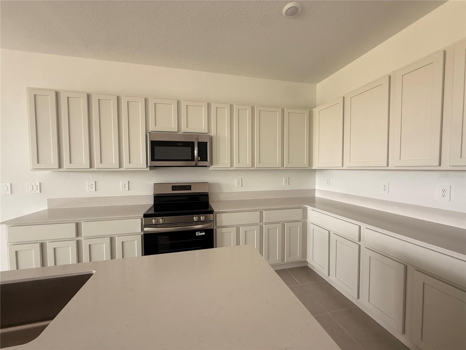 Image 5 of 16 For 2999 Maloof