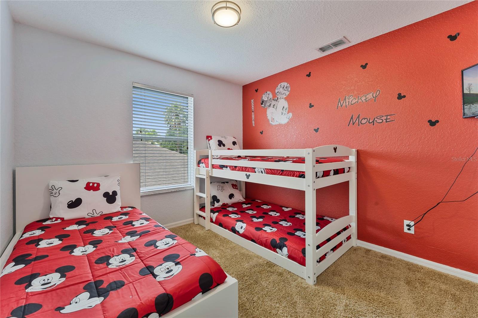 Image 24 of 33 For 606 Birkdale Street