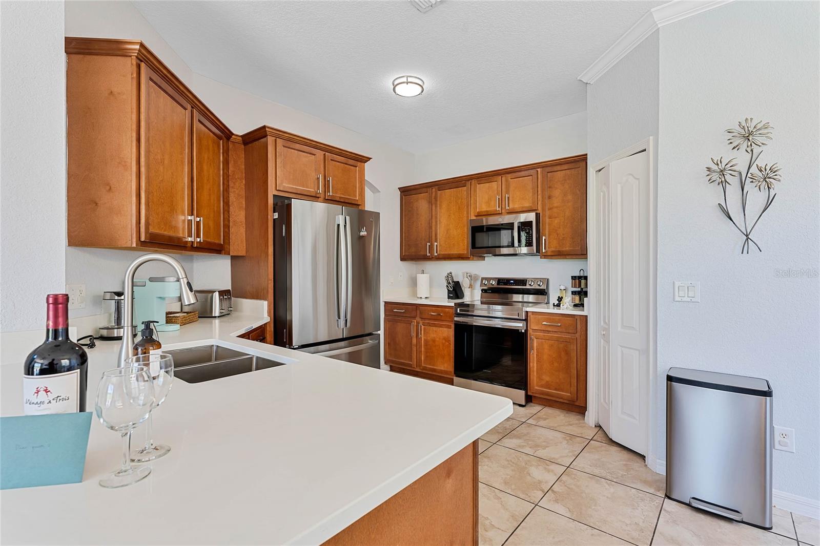 Image 7 of 33 For 606 Birkdale Street